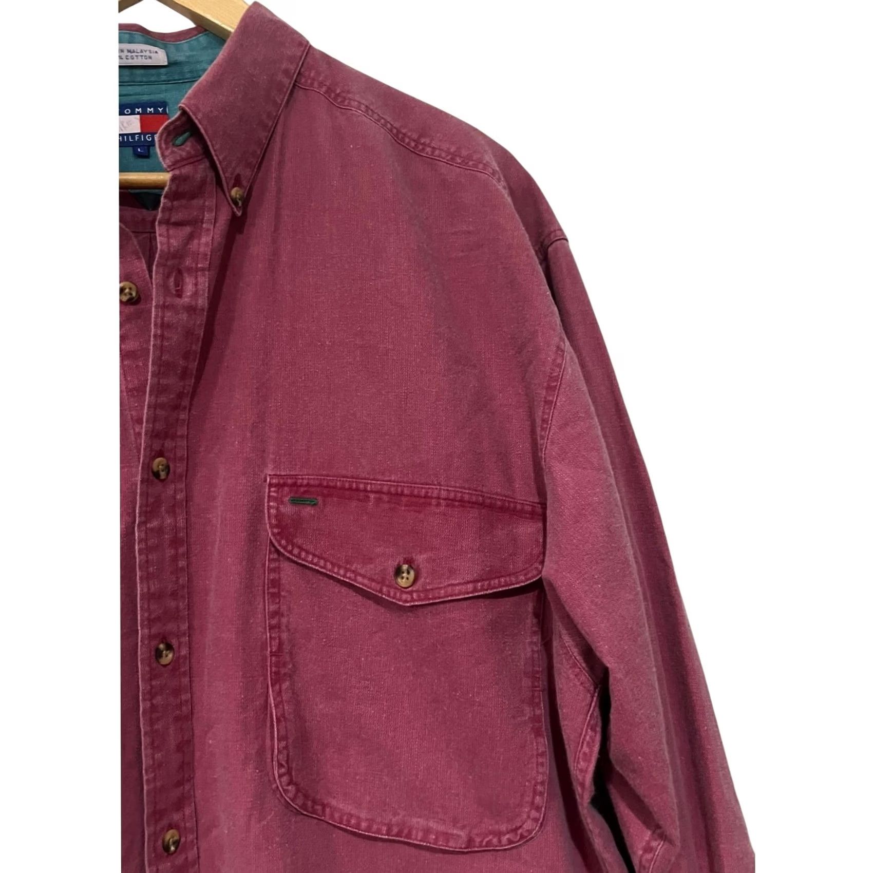 Tommy Hilfiger Tommy Hilfiger Vintage Mens L Shirt Button Up Embroidered Crest Pockets Red Size US L / EU 52-54 / 3 - 3 Thumbnail