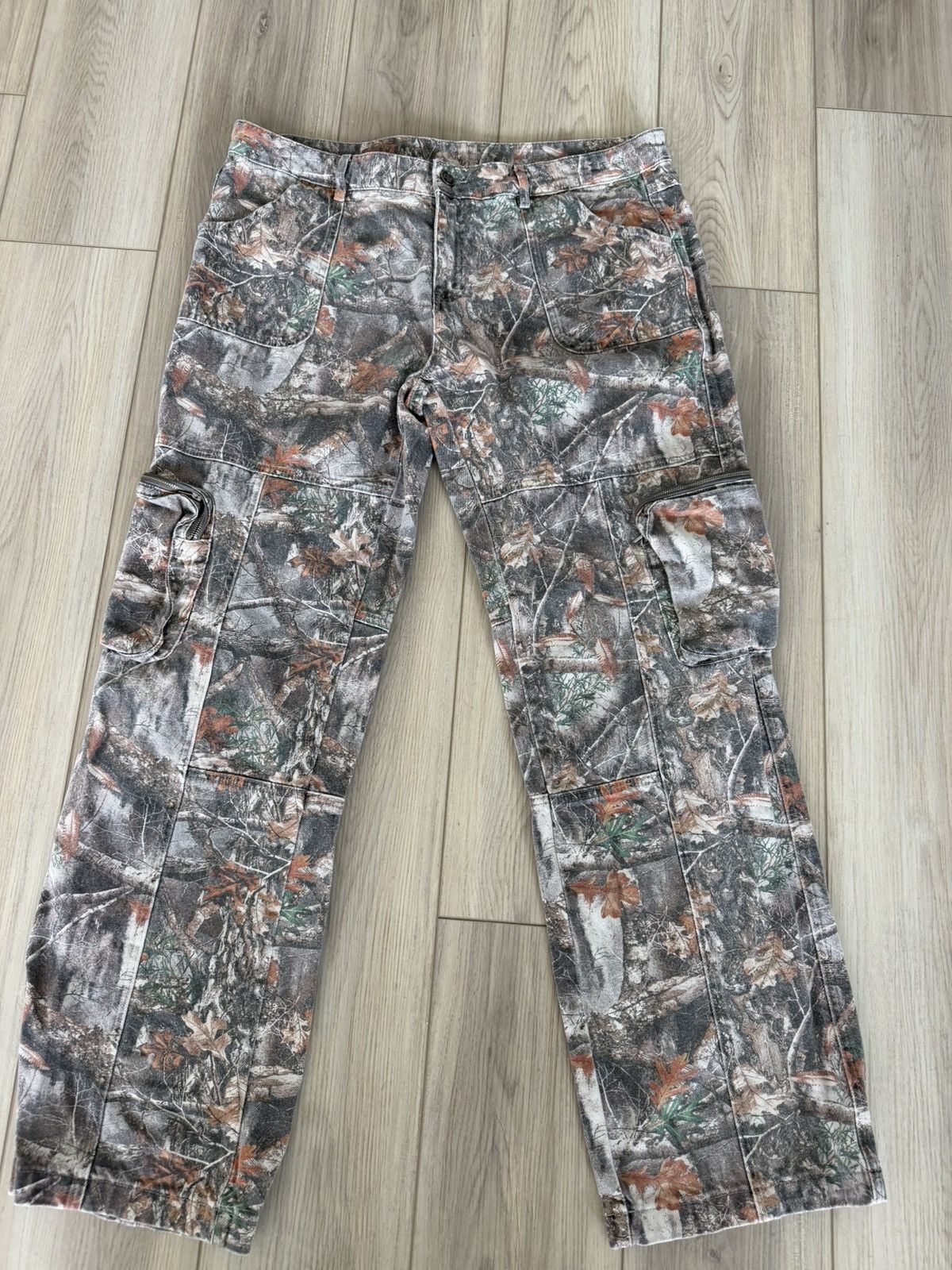 The GV Gallery GV Gallery Real Tree Camo Cargo Pants Slim Fit Size US 36 / EU 52 - 1 Thumbnail
