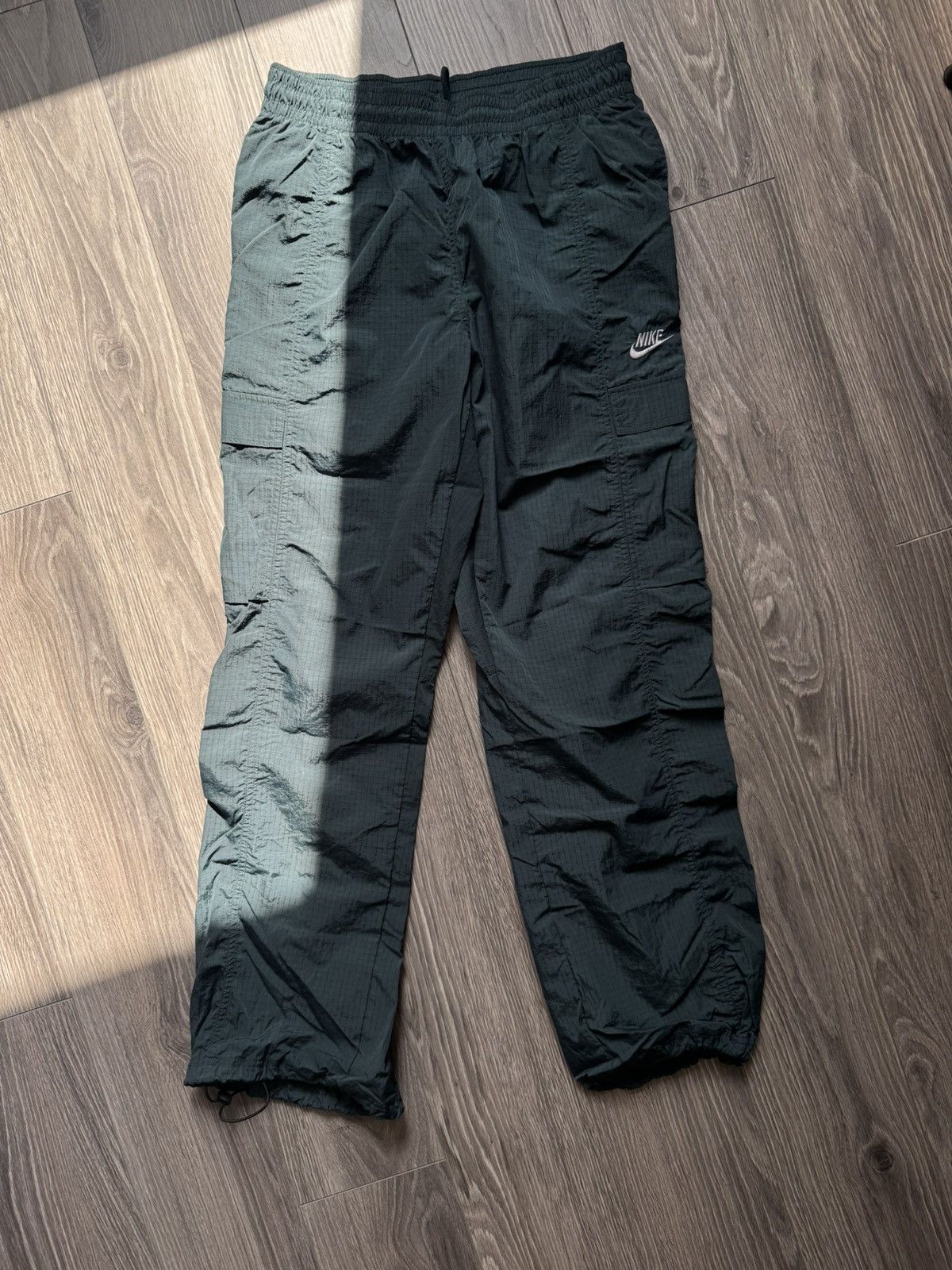 Nike Nike Woven Cargo Buggy Parashute Sweatpants in Deep Green L Size 34" / US 12 / IT 48 - 2 Thumbnail
