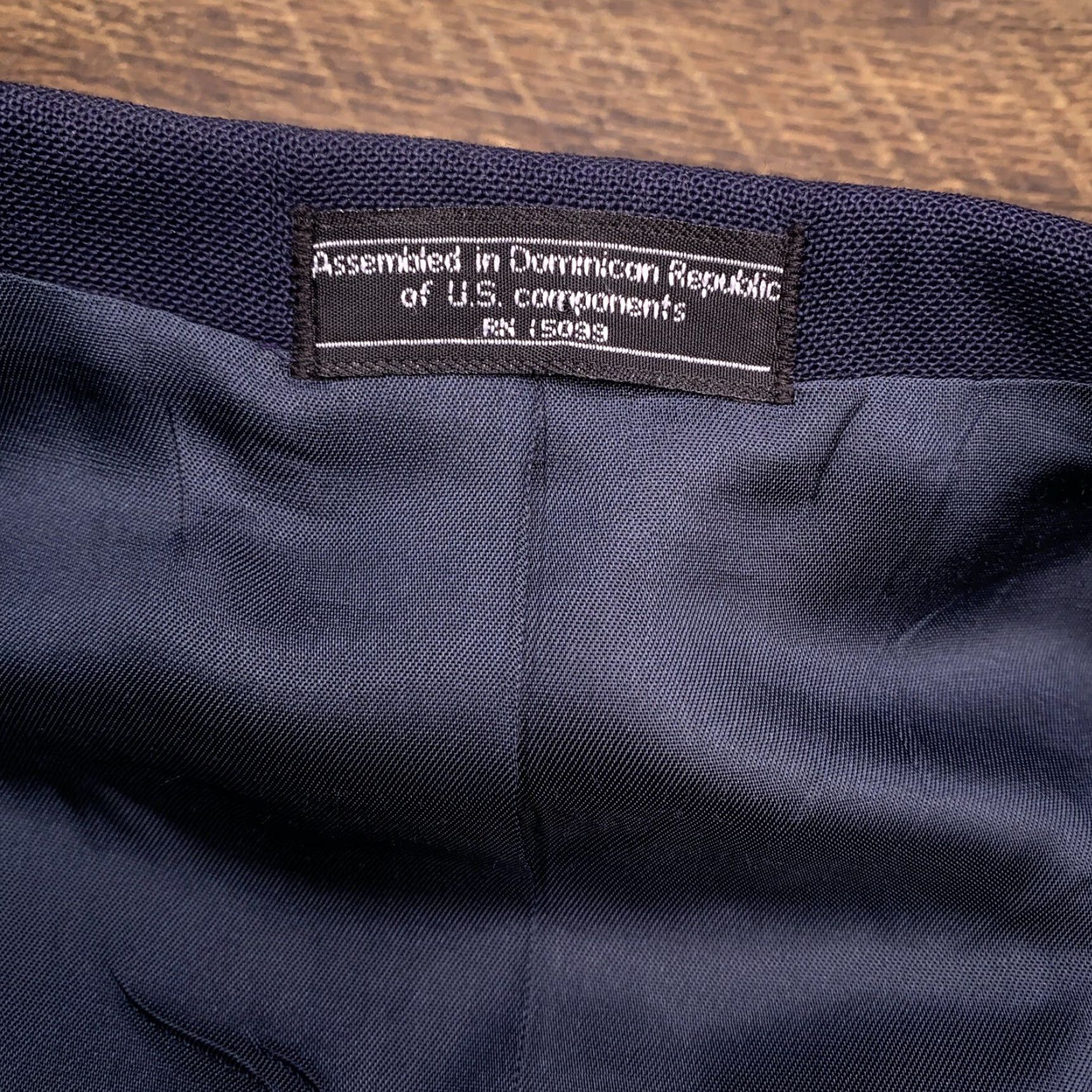 Vintage VINTAGE Arnold Palmer Sport Coat Mens 42S Navy Blue Wool Jacket Single-Breasted Notch Lapel 3-Button Sleeve Two-Button Front 90s Mens Size US XS / EU 42 / 0 - 6 Thumbnail