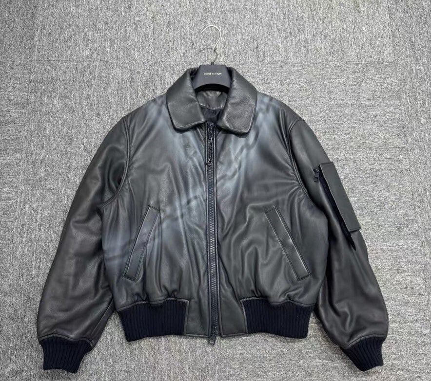 Louis Vuitton Louis Vuitton Black Leather Bomber Jacket Size US L / EU 52-54 / 3 - 1 Thumbnail