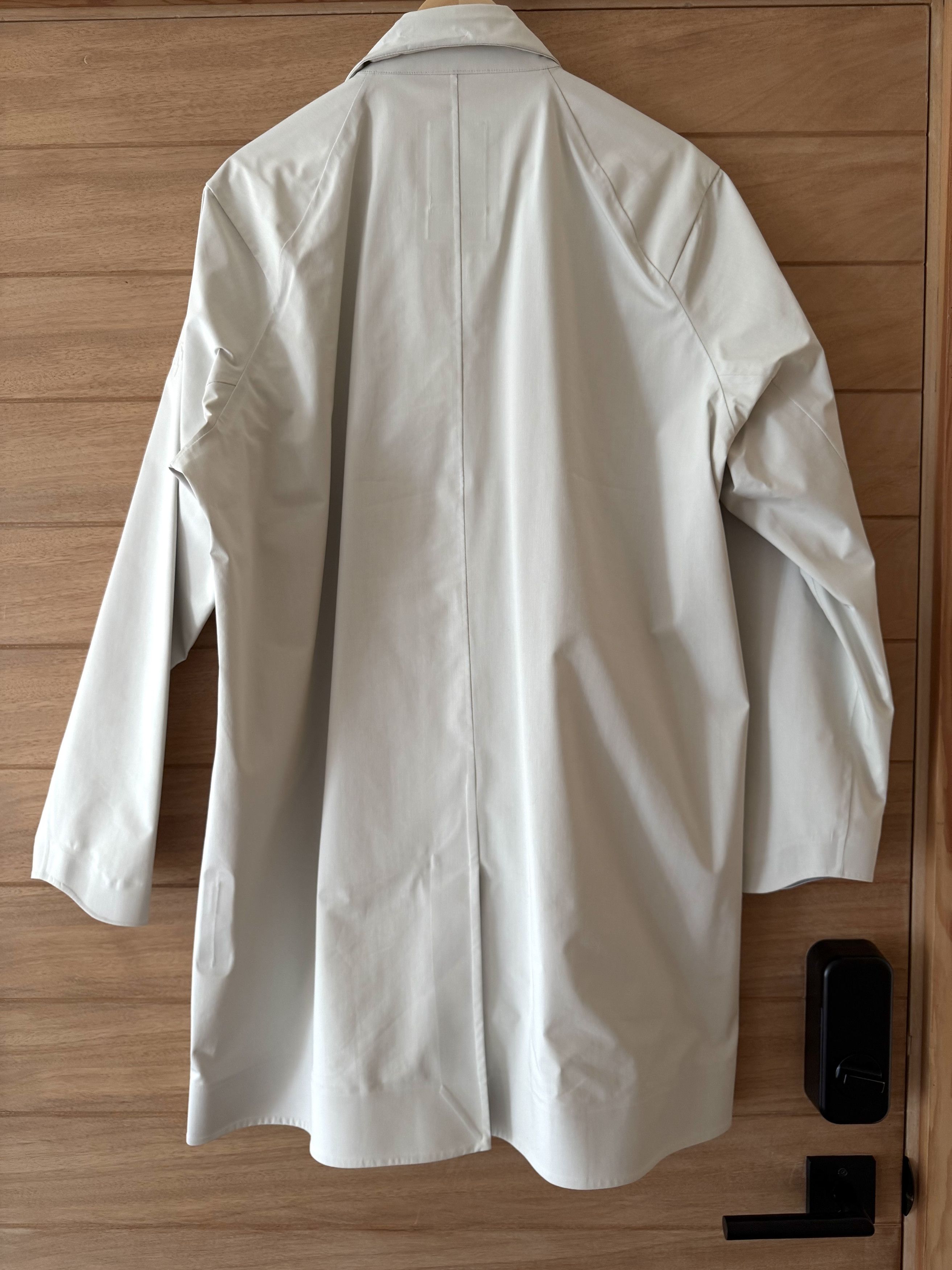 Descente DESCENTE ALLTERRAIN Minimalist Techwear Coat (Worn Once) Size US M / EU 48-50 / 2 - 2 Thumbnail