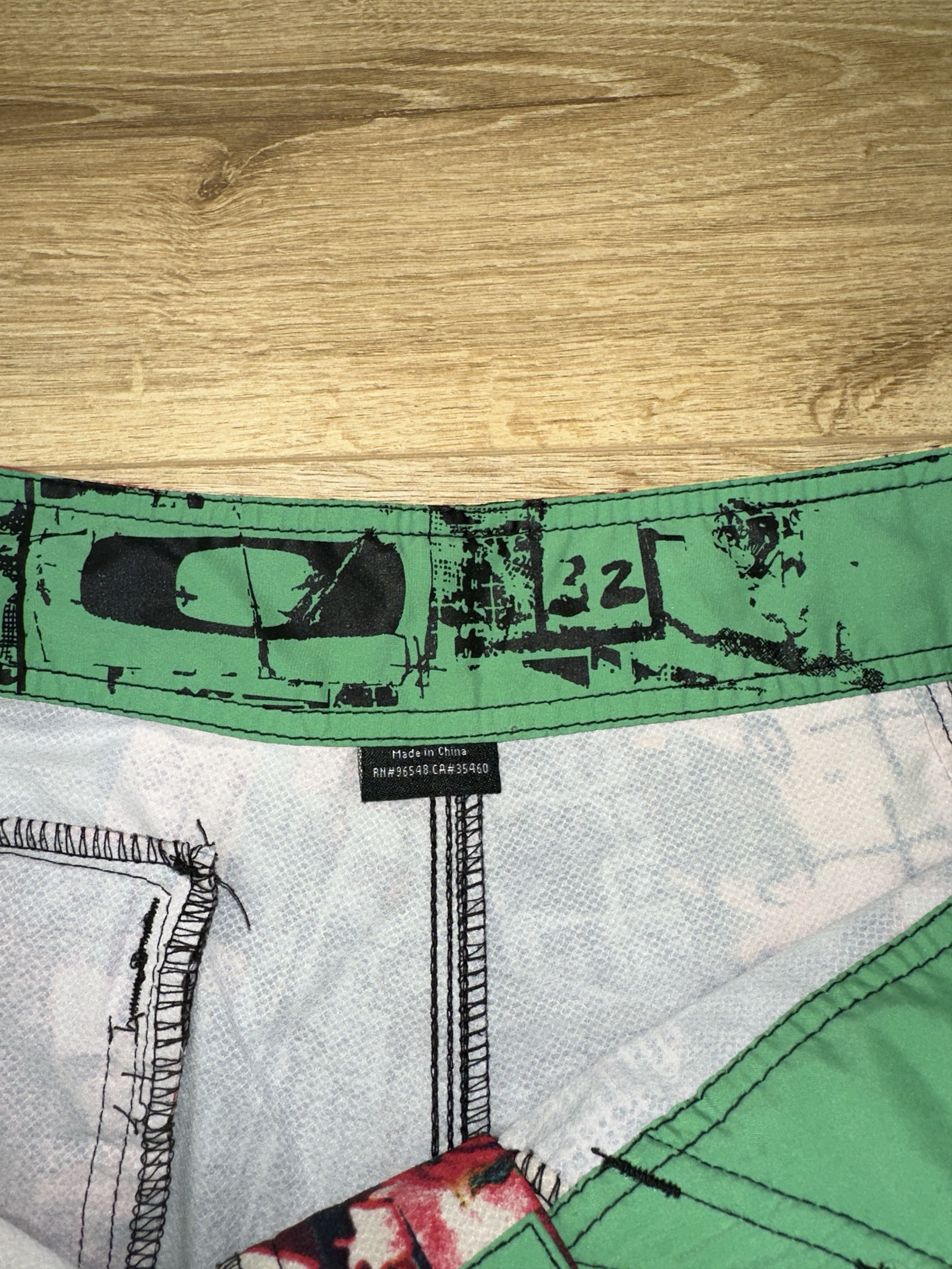 Oakley Exclusive Oakley Reinvent Graphic Boardshorts Shorts Size 32 Size US 32 / EU 48 - 10 Thumbnail