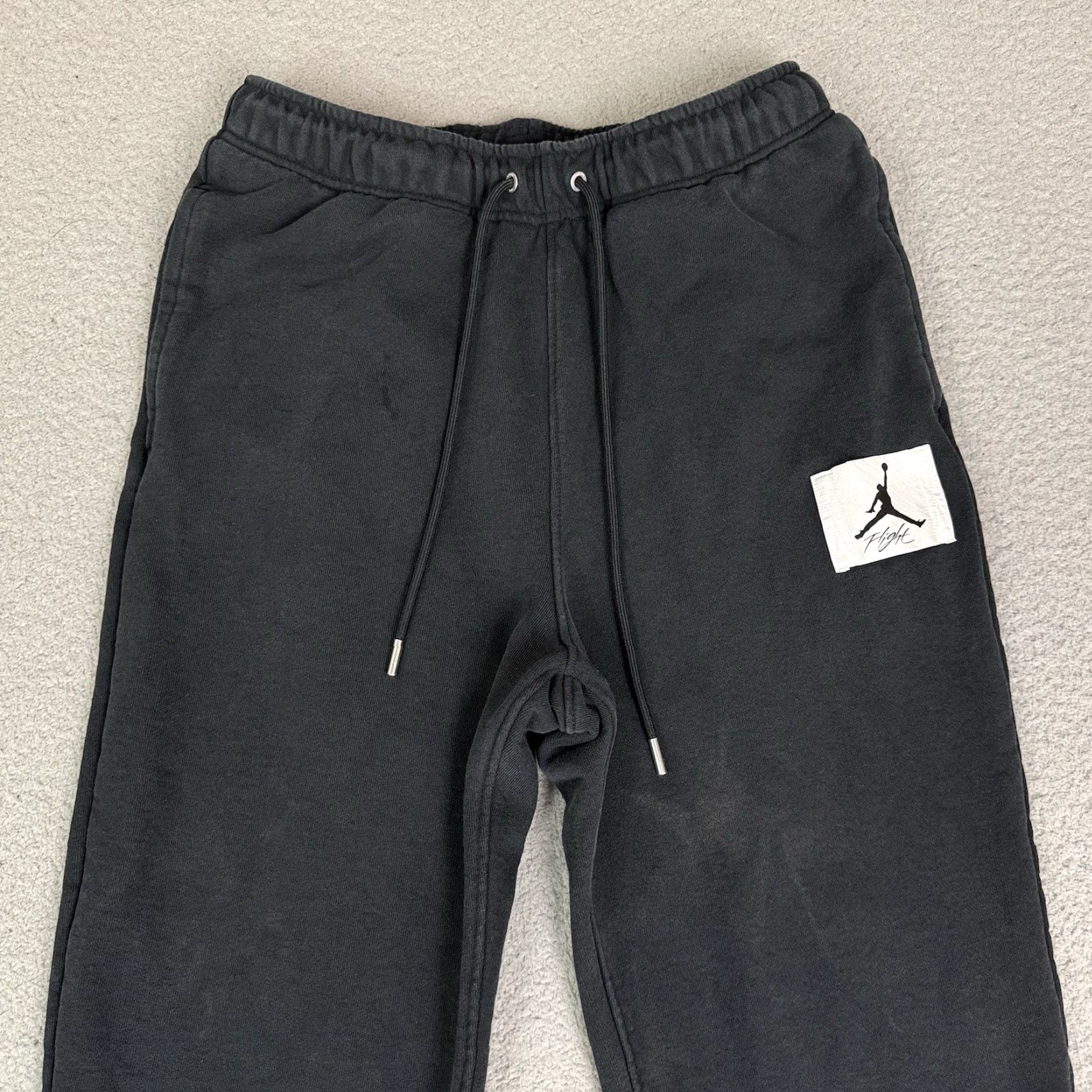 Jordan Brand VINTAGE Nike Jordan Flight Pants Men M Black Jogger Distressed Sun Faded Jumpman Pockets Elastic Waist 26-28 Inseam Size US 28 / EU 44 - 3 Thumbnail