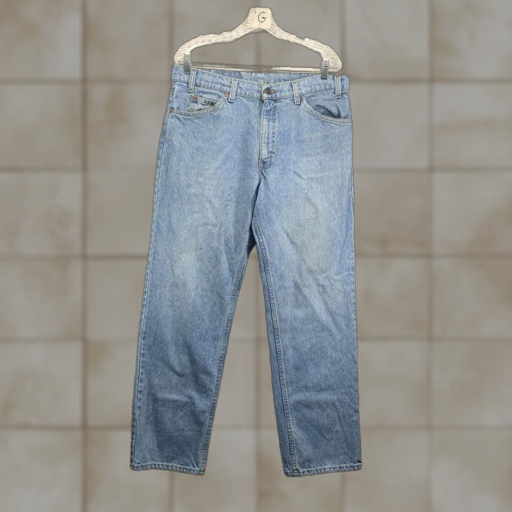Vintage Vintage Levi's Men’s Jeans 506 36x30 Straight Fit Mid-Rise Denim U.S. Made 1990s Size US 36 / EU 52 - 1 Thumbnail