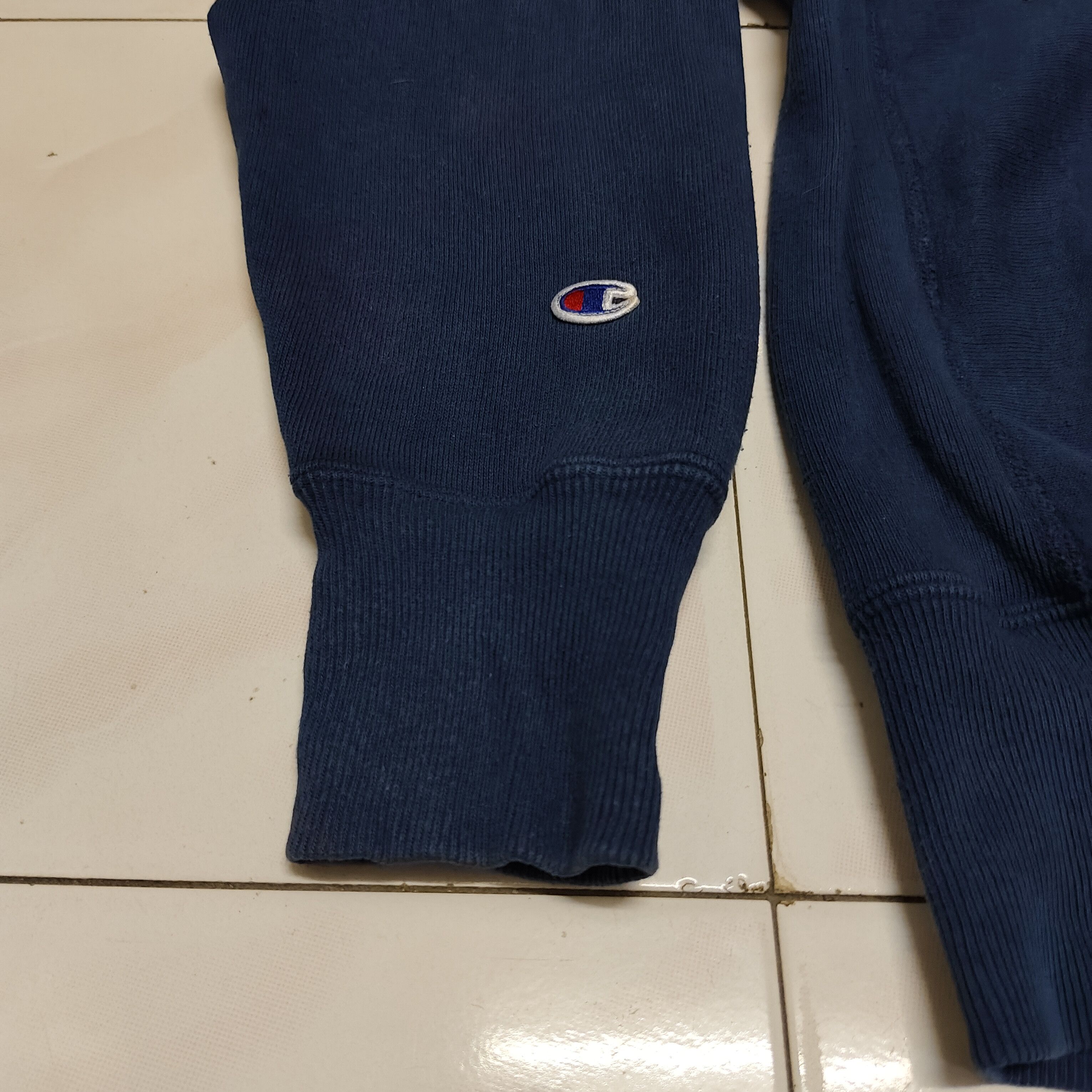 Champion × X-LARGE 90s X LARGE X CHAMPION Distressed Hoodie Size US L / EU 52-54 / 3 - 8 Thumbnail