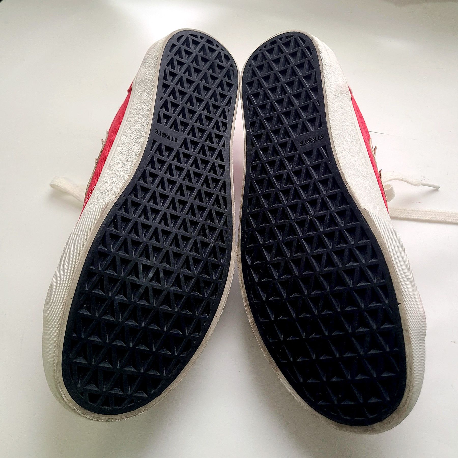 STRAYE Straye Logan Flame Red Suede Skate Shoes Casual Size US 10 / EU 43 - 10 Thumbnail