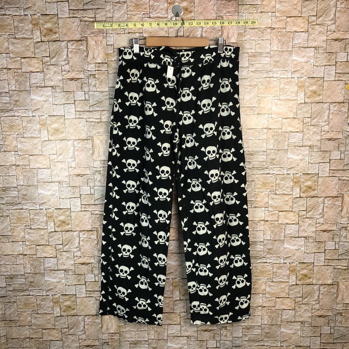 Japanese Brand Chrokee Black Skulls sleepwear Joggers Pants #A605 Size 28" / US 6 / IT 42 - 1 Thumbnail