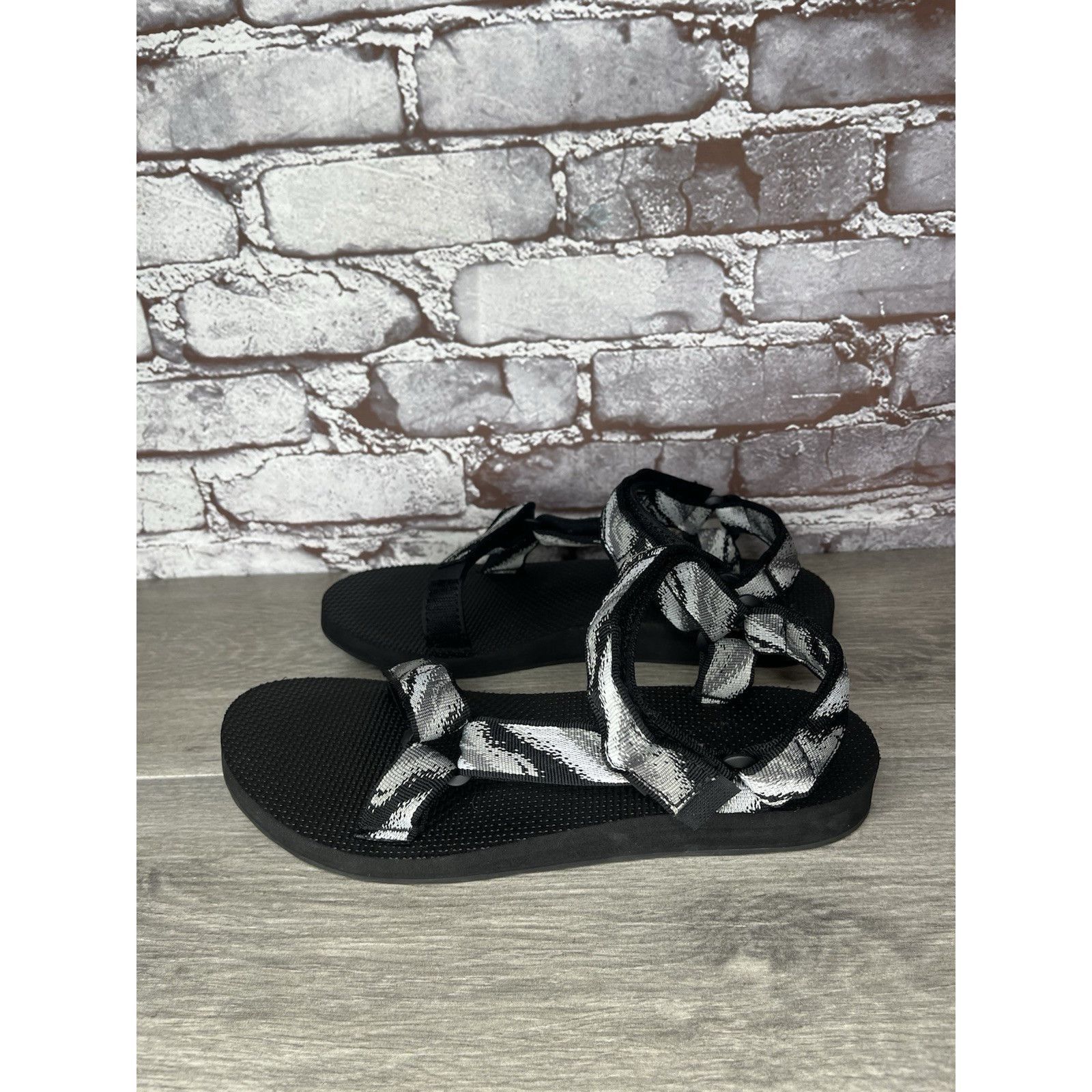 Teva Teva Original Universal Black Gray Back Strap Nylon Sandals Size US 9 / IT 39 - 18 Thumbnail