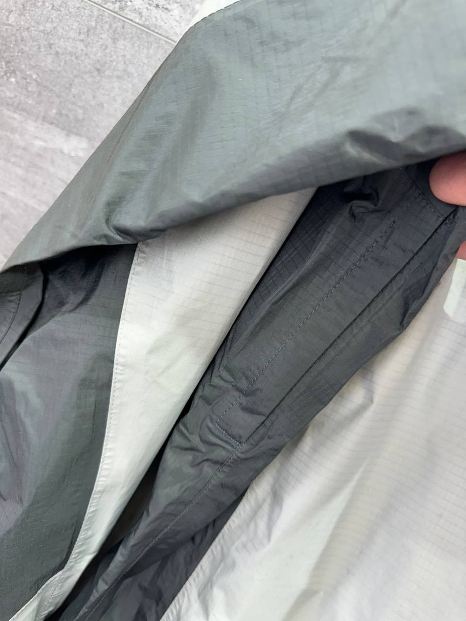 Other Marmot Rain Jacket Hooded Windbreaker Gray Coats Mens Size L Size US L / EU 52-54 / 3 - 23 Thumbnail
