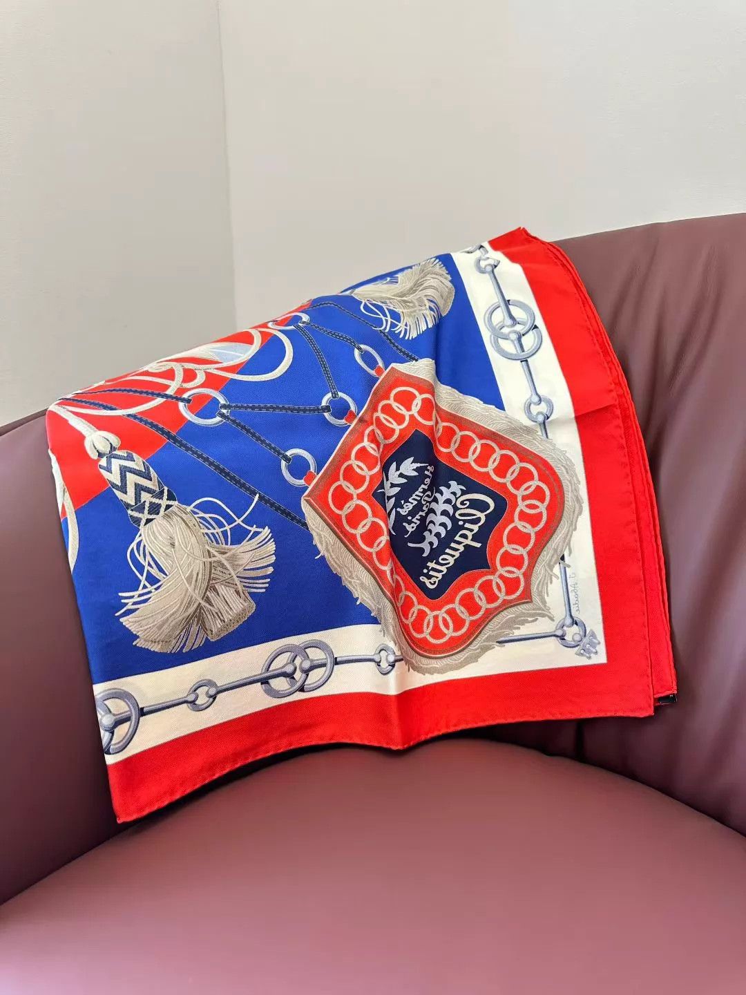 Hermes Hermès Silk Scarf 90x90 Unused With Box AH032 Size ONE SIZE - 4 Thumbnail