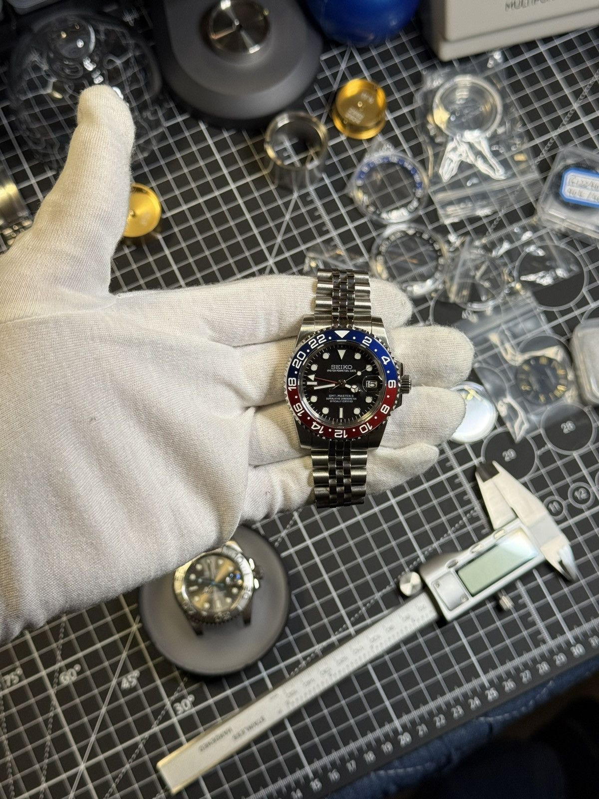 Seiko Seiko mod gmt pepsi watch Size ONE SIZE - 2 Thumbnail
