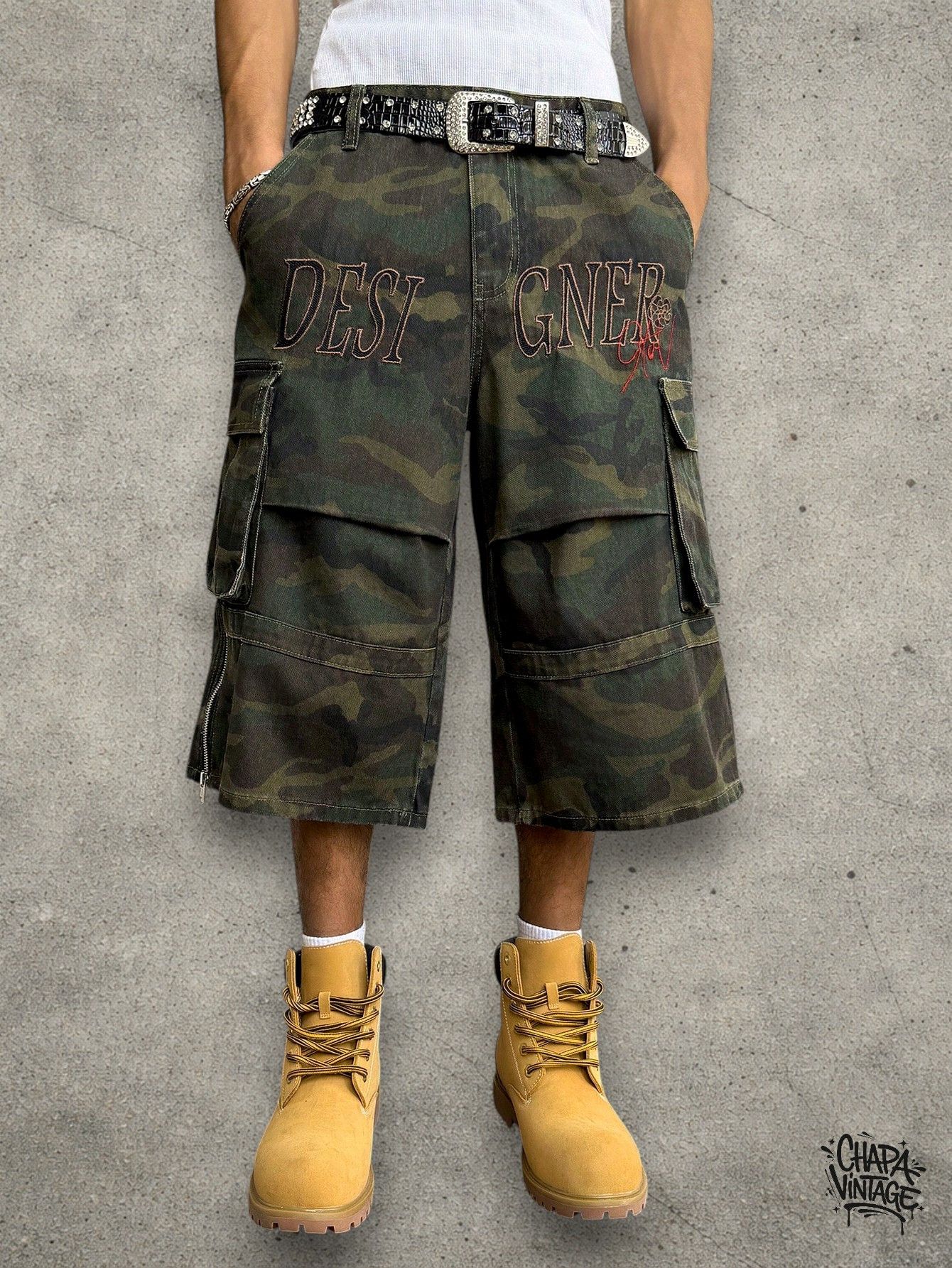 Japanese Brand Cargo camo jorts Size US 32 / EU 48 - 2 Thumbnail