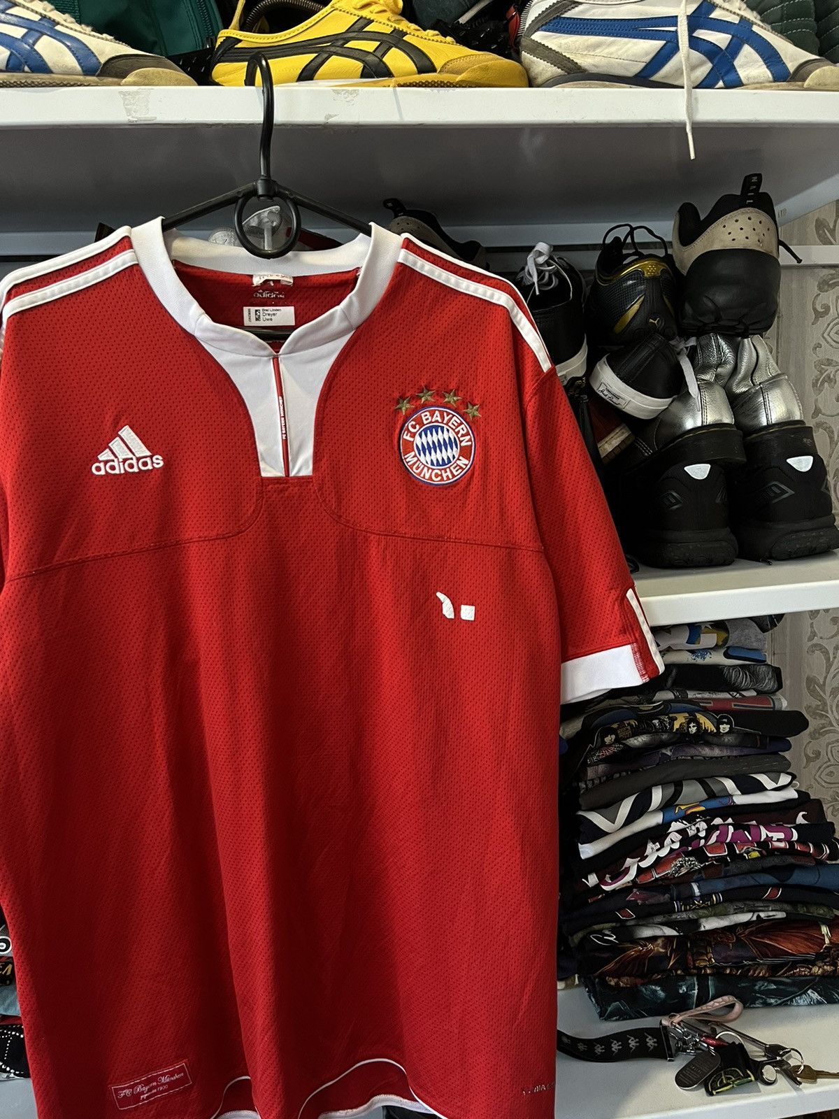 Adidas ADIDAS FC Bayern Munchen Mens Football Shirt Jersey Red Size US L / EU 52-54 / 3 - 4 Thumbnail