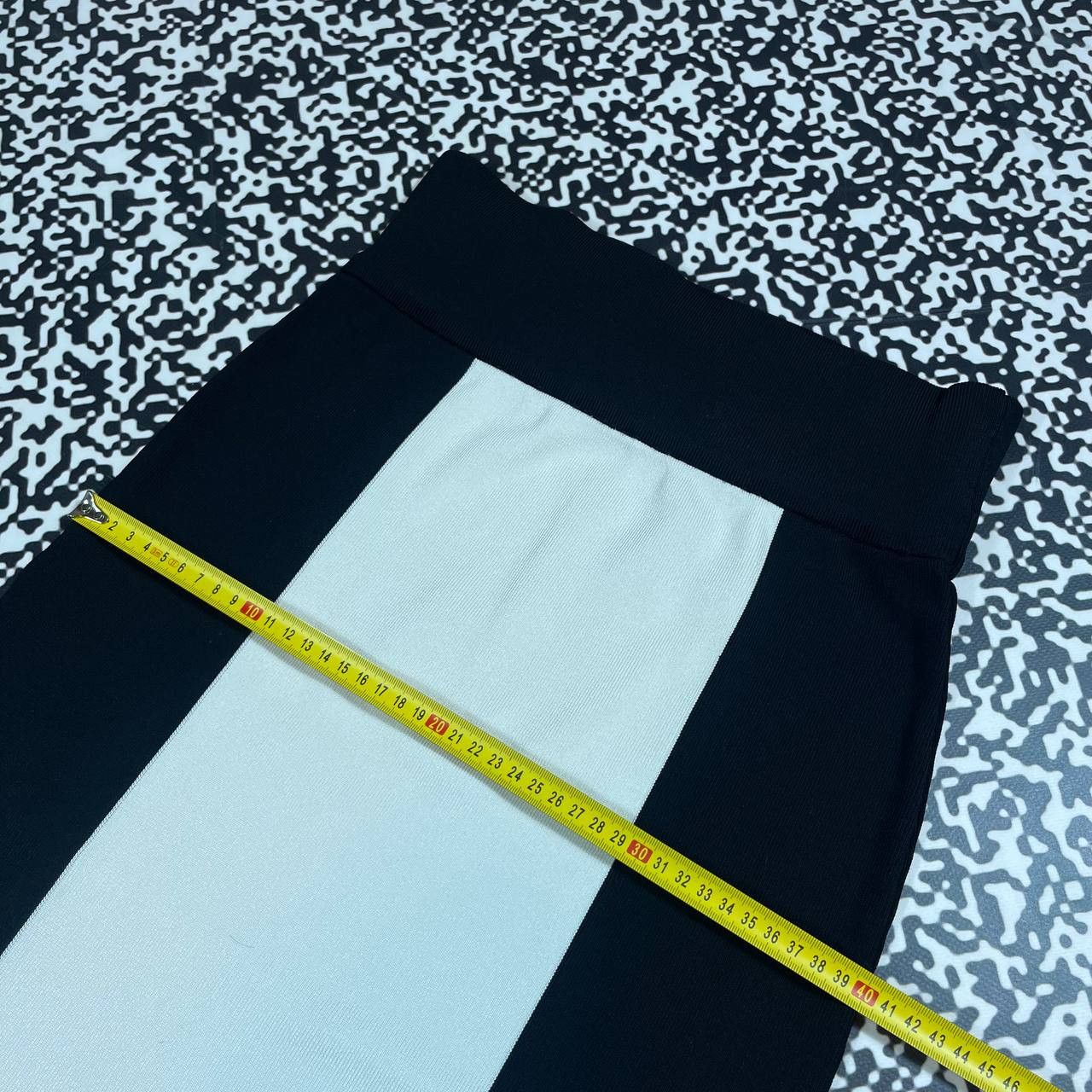 Balmain × H&M Vintage Y2K Balmain X H&M Pencil Midi Skirt Luxury Style Size 27" / US 4 / IT 40 - 10 Thumbnail