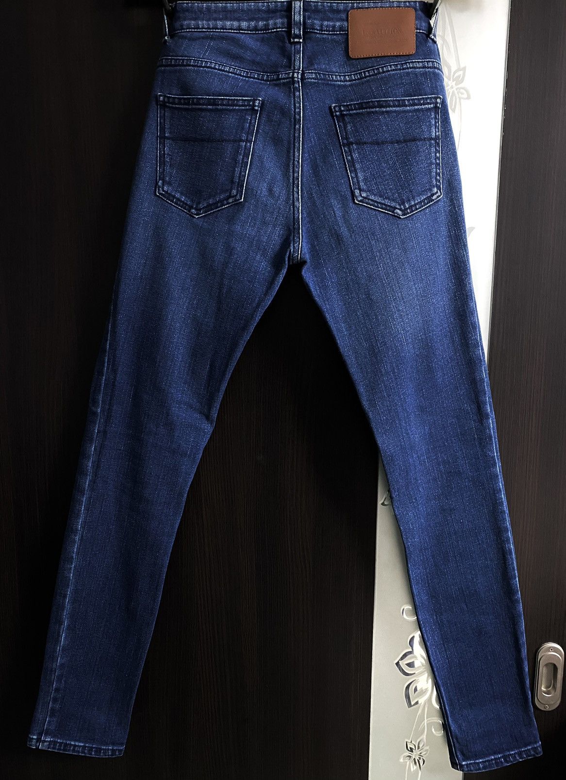 Louis Vuitton Louis Vuitton Inventeur LV Skinny Fit Jeans Denim Women’s Size 26" / US 2 / IT 38 - 4 Thumbnail
