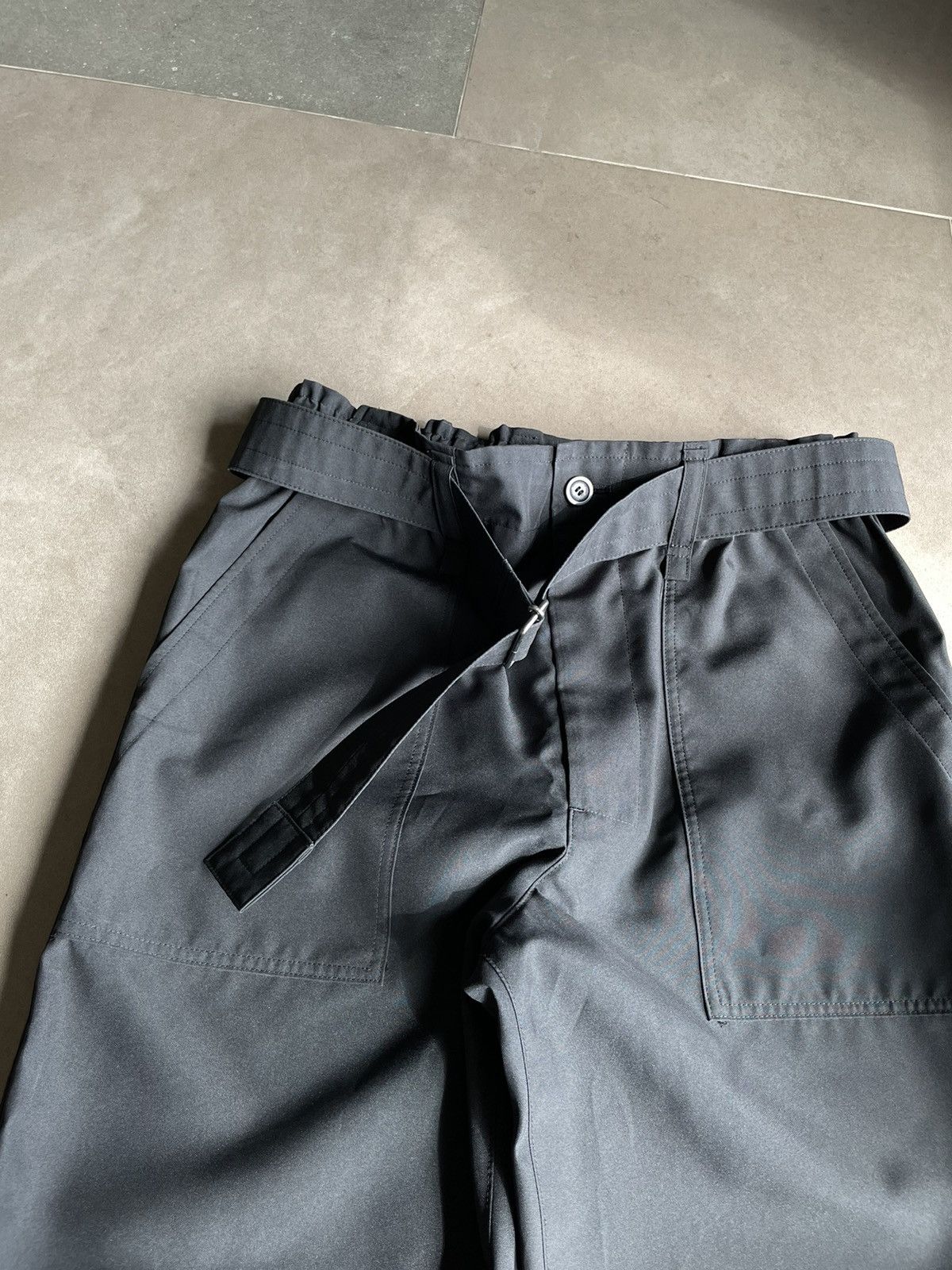 Issey Miyake Issey Miyake Men Belted Tapered Trousers Size US 32 / EU 48 - 4 Thumbnail