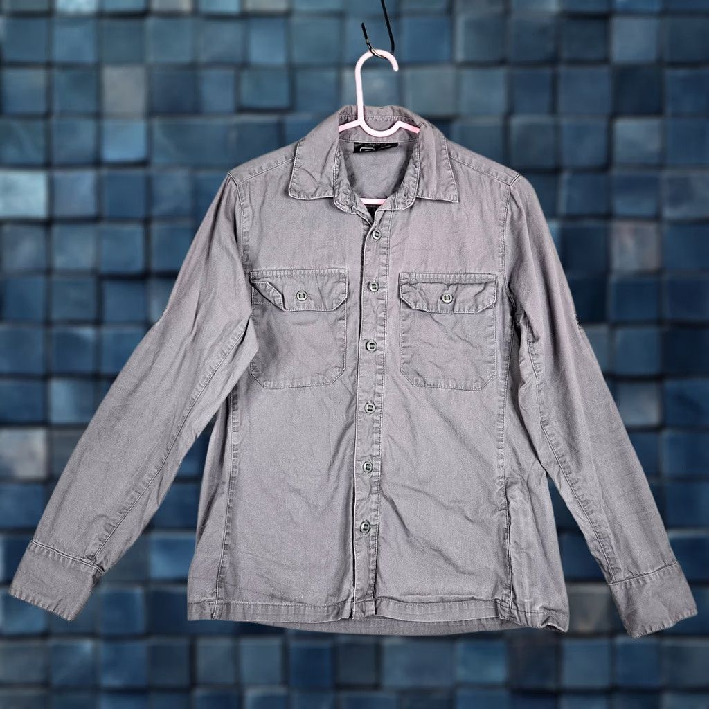 Vintage TRIPLE AUGT DESIGN Men’s Button-Up Long Sleeve Gray Shirt XS Size Size US XS / EU 42 / 0 - 1 Thumbnail