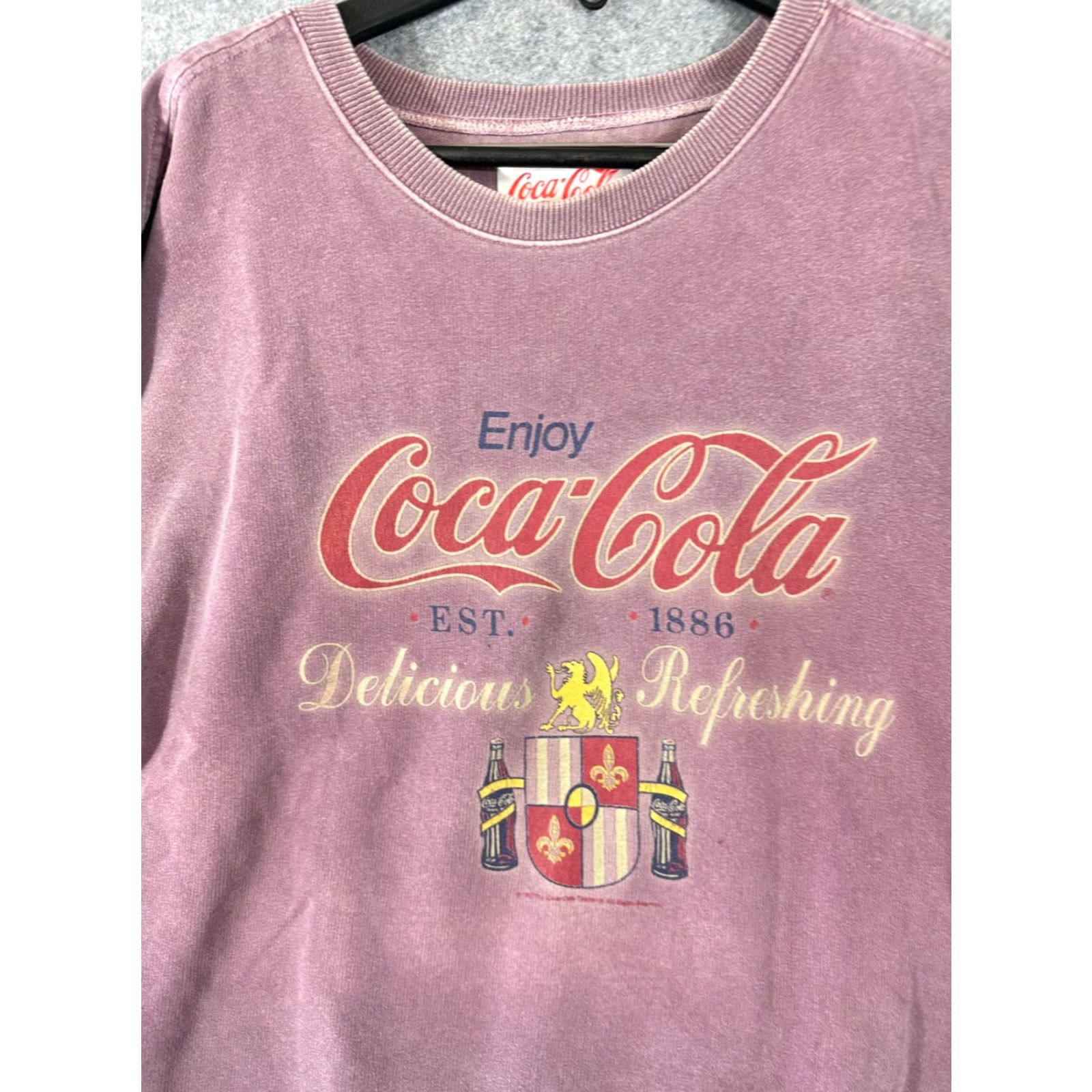 Vintage VINTAGE Coca-Cola Sweatshirt Mens S Mauve Pink Graphic Crew Neck Long Sleeve Size US S / EU 44-46 / 1 - 5 Thumbnail