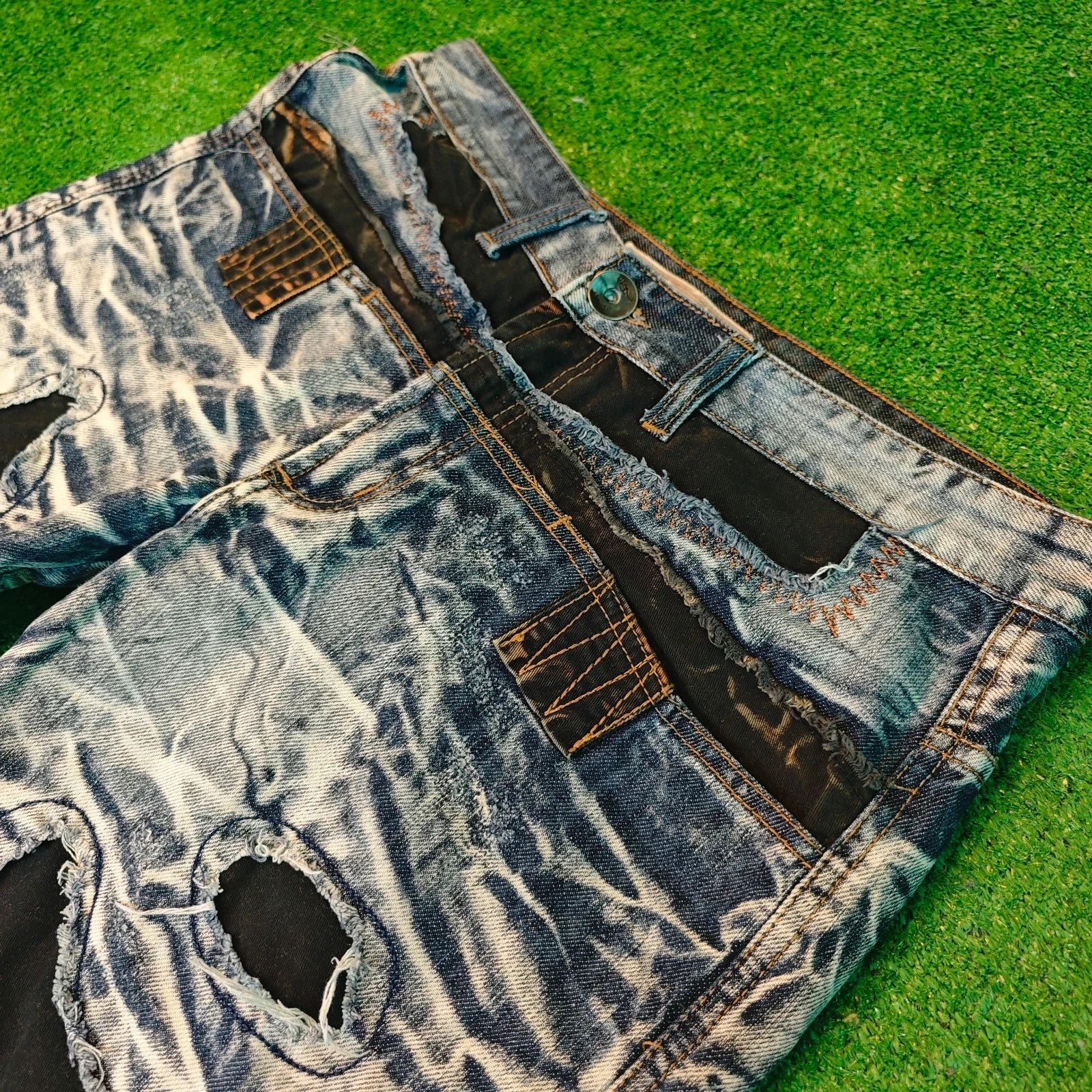Vintage Kosmo Lupo K&M Denim Shorts mens 34 y2k oldschool drip Size US 34 / EU 50 - 4 Thumbnail
