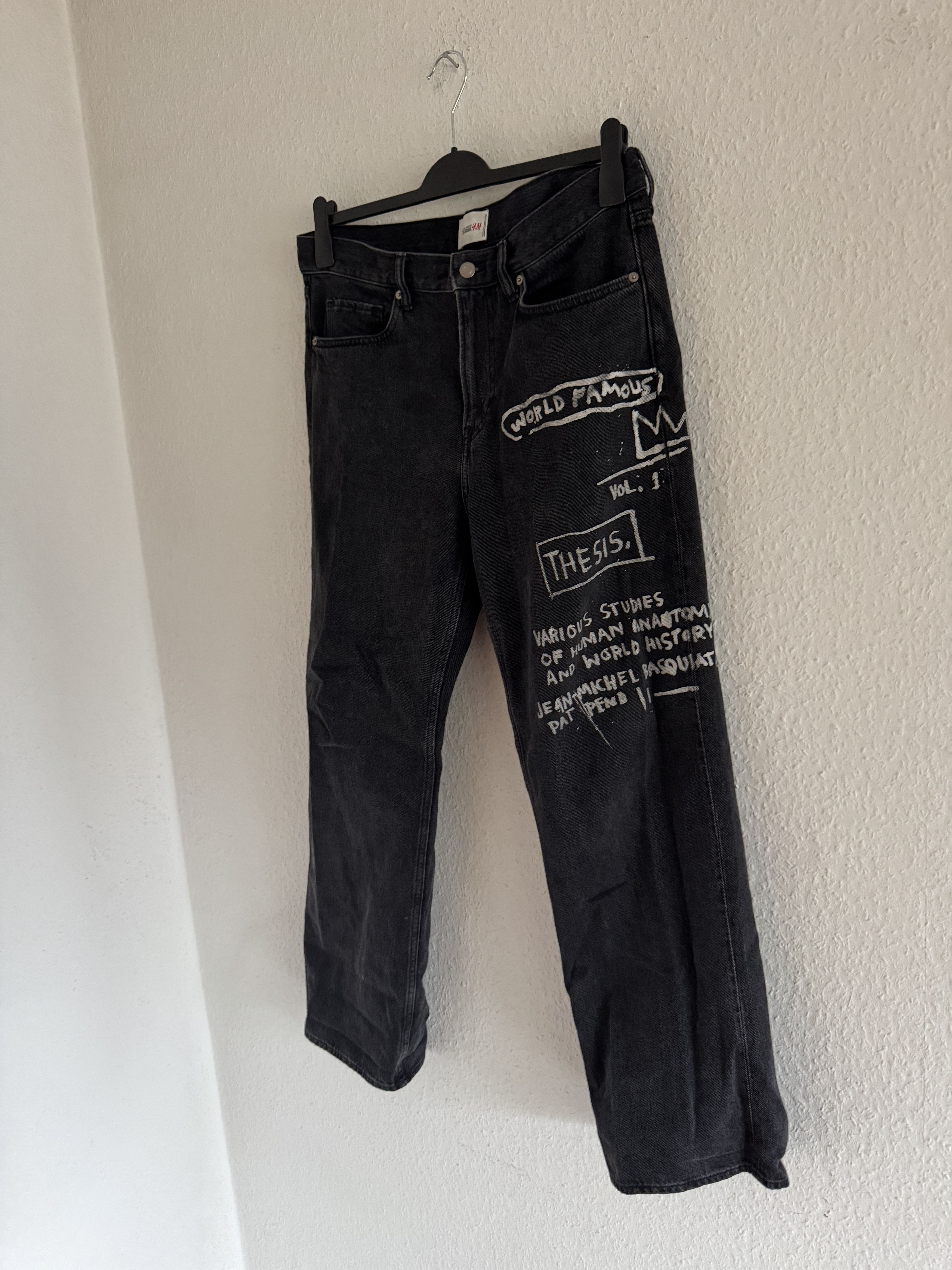 H&M × Jean-Michel Basquiat × Who Decides War Baggy Fit Denim Jeans Size US 32 / EU 48 - 2 Thumbnail