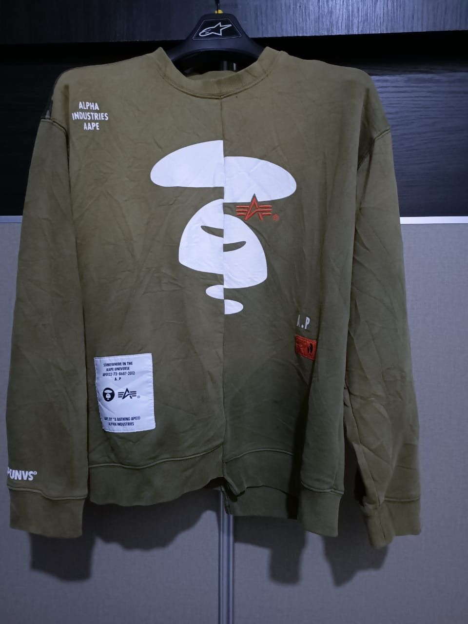 Aape × Alpha Industries Aape by a bathing ape x aloha industries crewneck Size US M / EU 48-50 / 2 - 1 Thumbnail