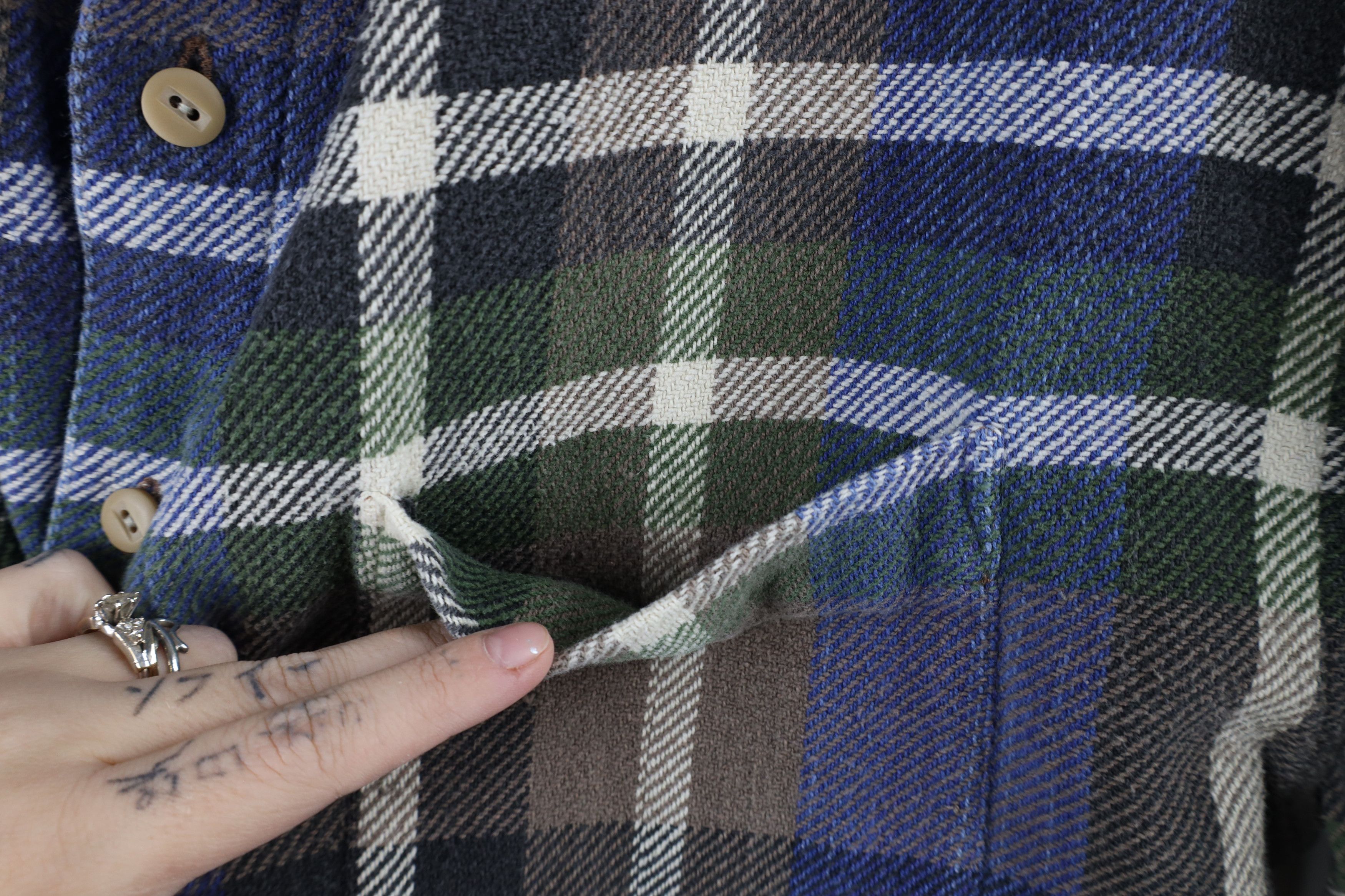 Vintage Vintage 90s Streetwear Heavyweight Collared Button Shirt Size US XL / EU 56 / 4 - 5 Thumbnail