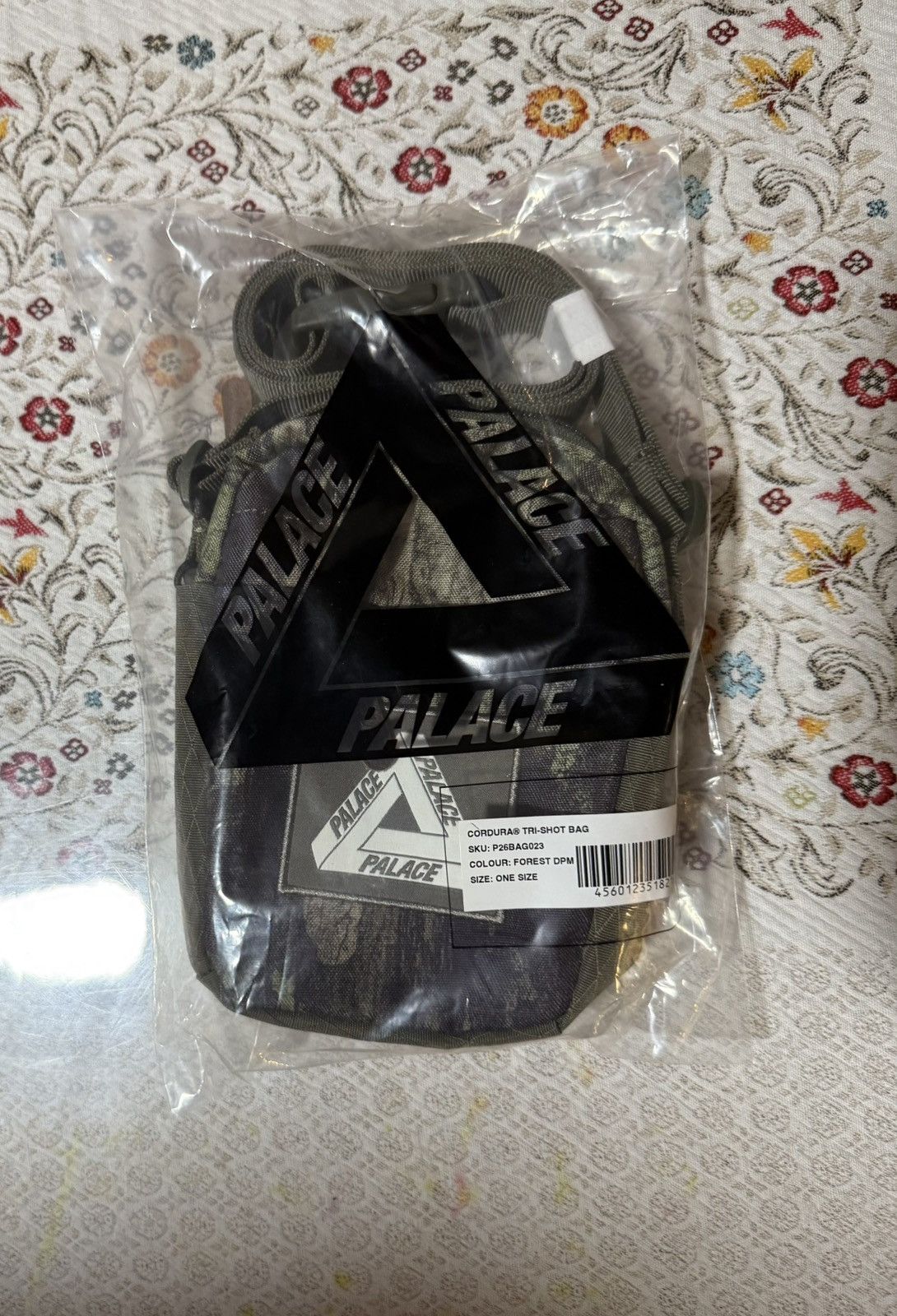 Palace Palace CORDURA TRI-SHOT Shoulder Bag In FOREST DPM Tri-Ferg Size ONE SIZE - 6 Thumbnail