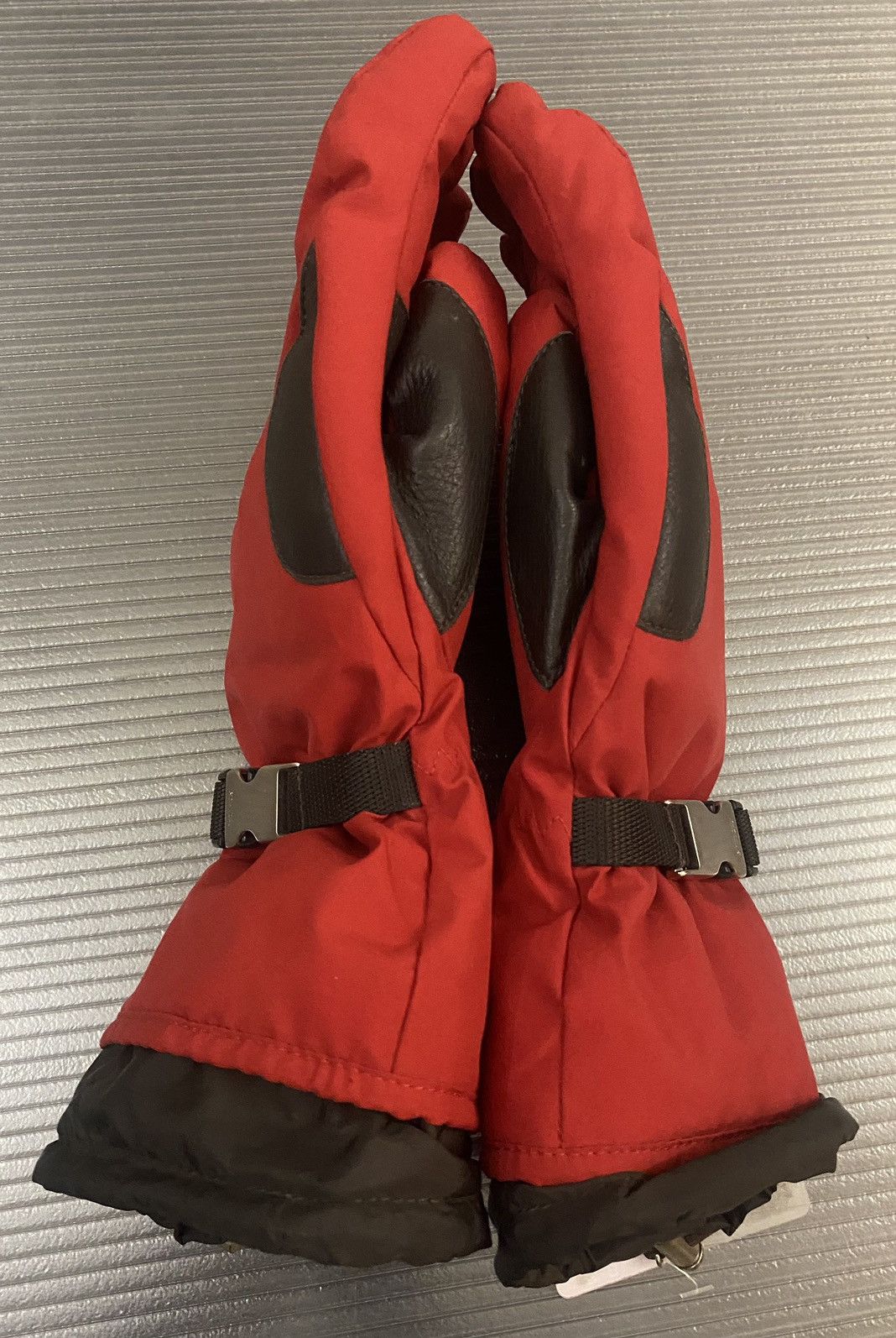 Prada Prada red techno blk deerskin buckled ski gloves 8.5 NWT Size ONE SIZE - 9 Thumbnail