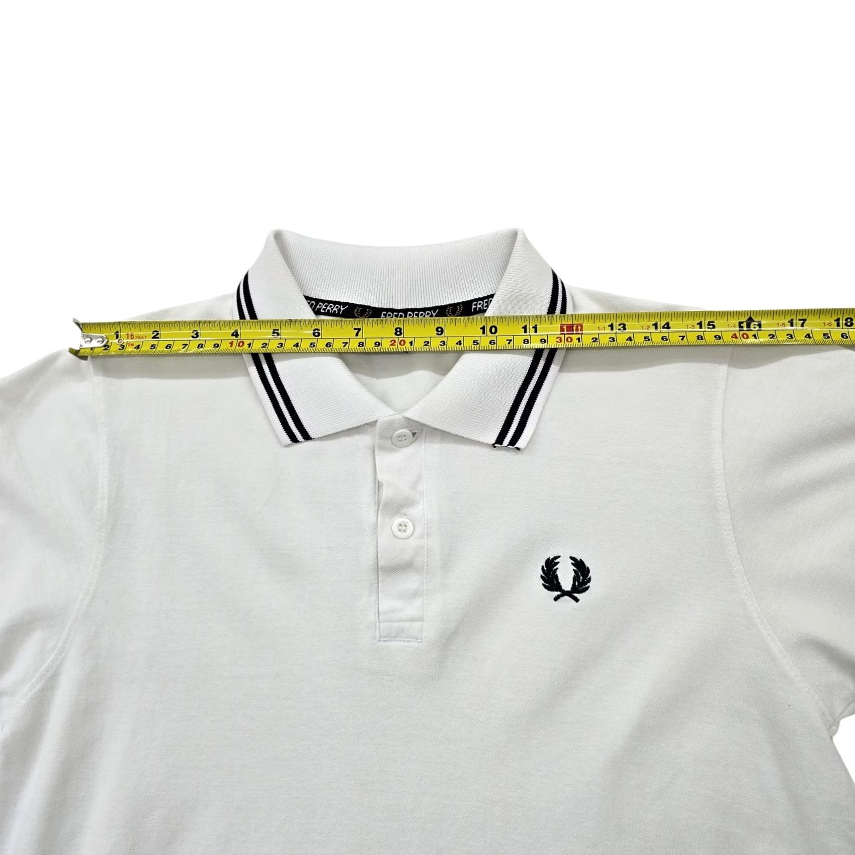 Fred Perry Fred Perry Men's White Twin Tipped Polo Shirt Size L Size US L / EU 52-54 / 3 - 4 Thumbnail