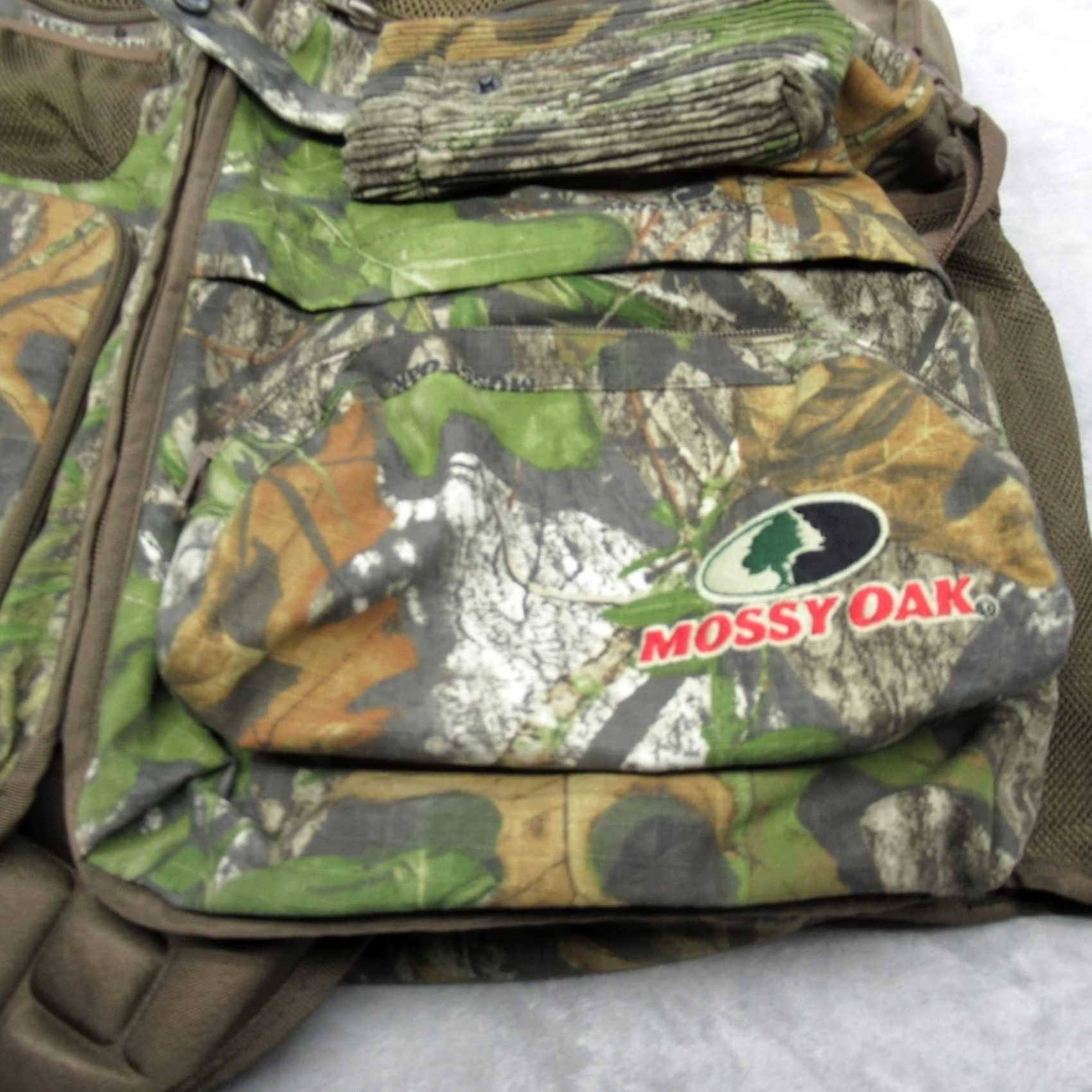 Vintage Mossy Oak Green Camo Hunting Vest FullZip Hat & Net Shootin Obsession Medium Men Size US M / EU 48-50 / 2 - 7 Thumbnail