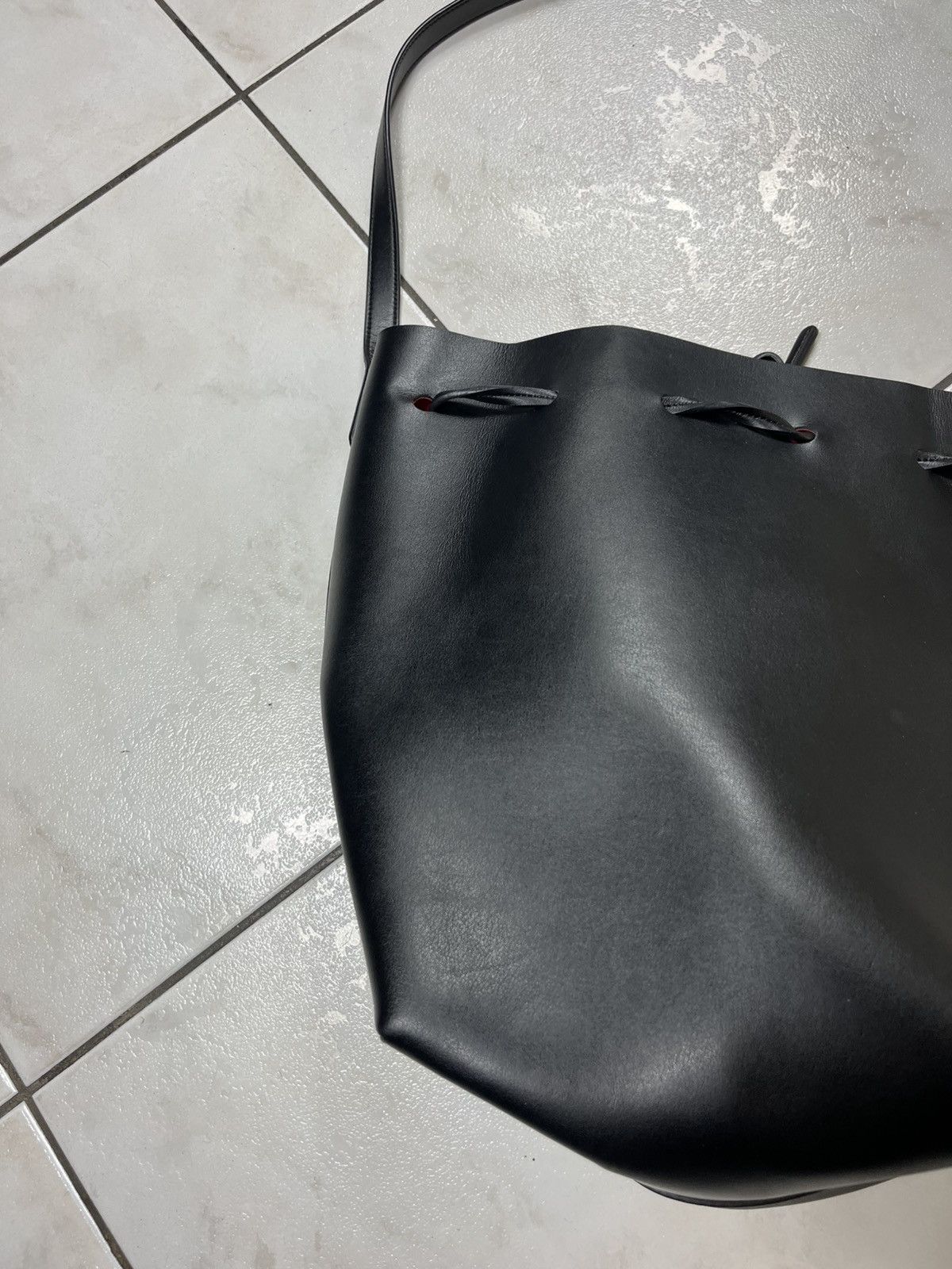 Mansur Gavriel Mansur Gavriel leather bucket bag black red big crossbody Size ONE SIZE - 5 Thumbnail