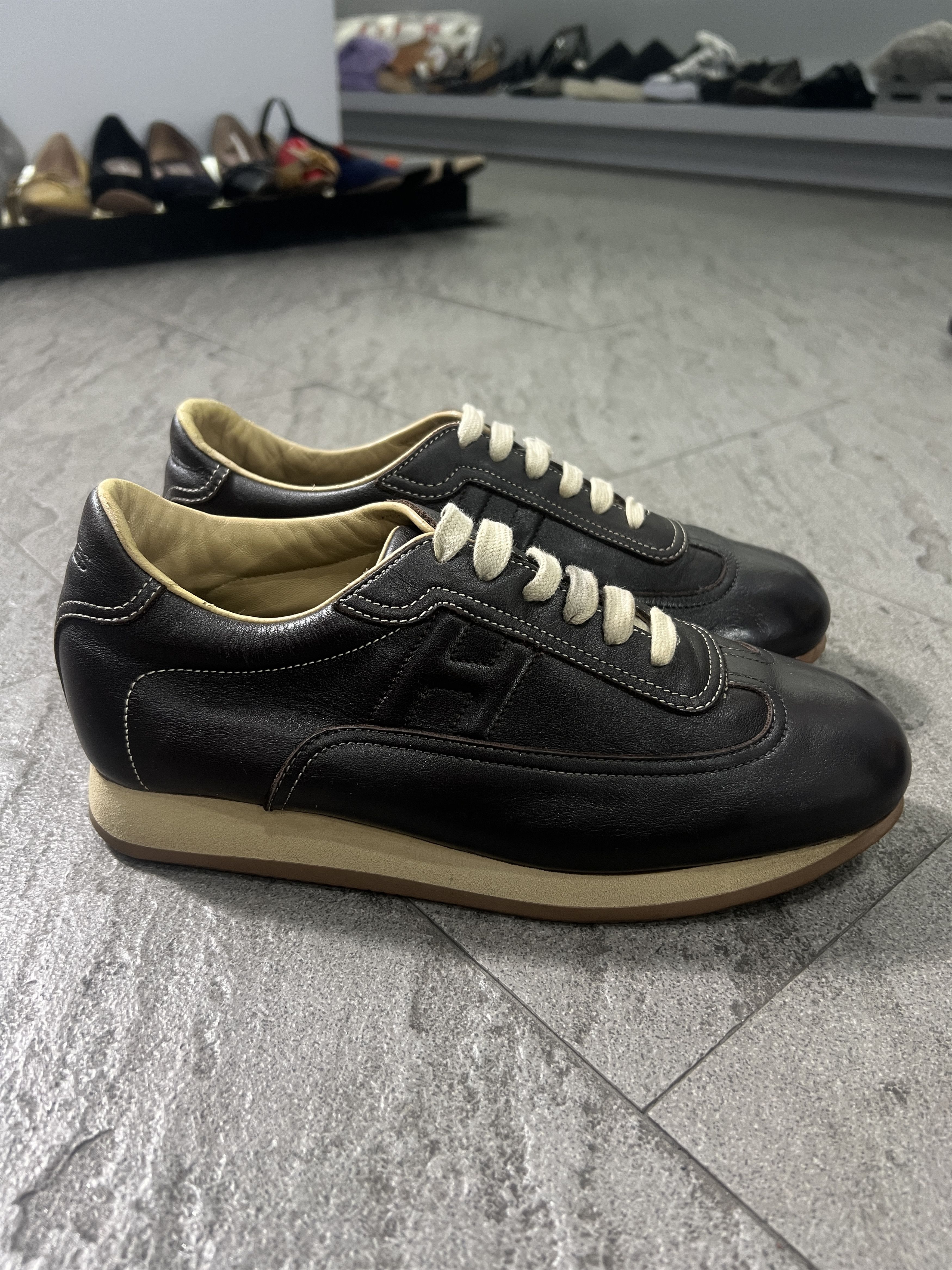 Hermes Hermes Leather Sneakers Brown H Logo Size 41 Italy Size US 8 / EU 41 - 4 Thumbnail