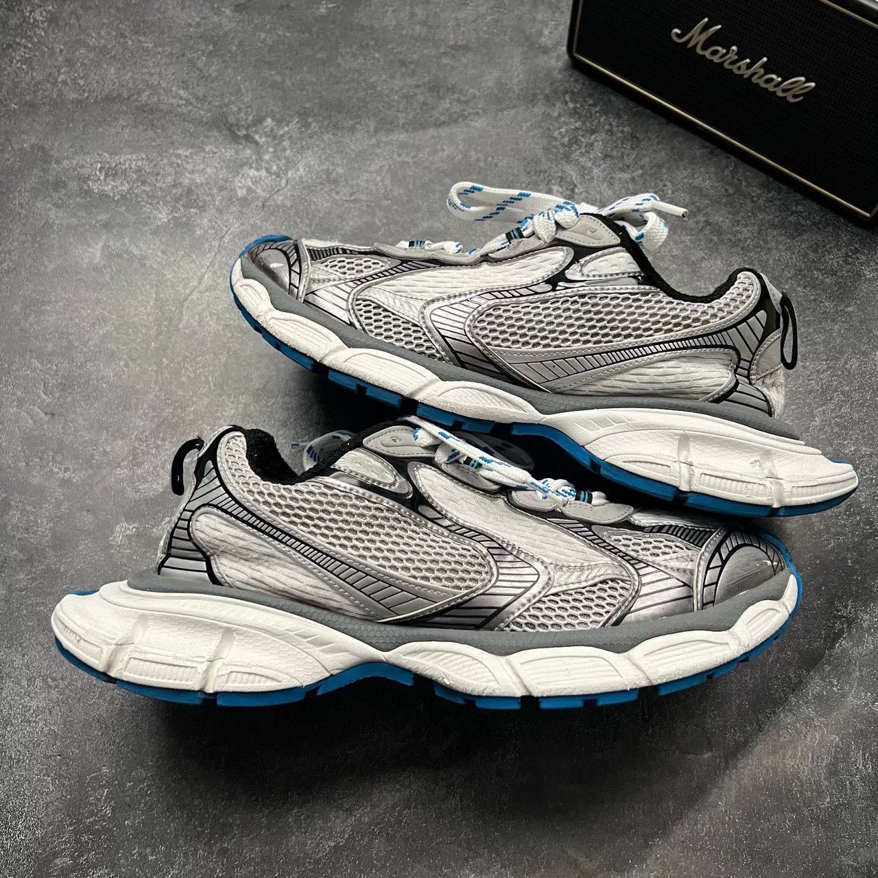 Balenciaga Balenciaga Blue Lowtop Sneakers XXXL Men Size US 10 / EU 43 - 1 Thumbnail