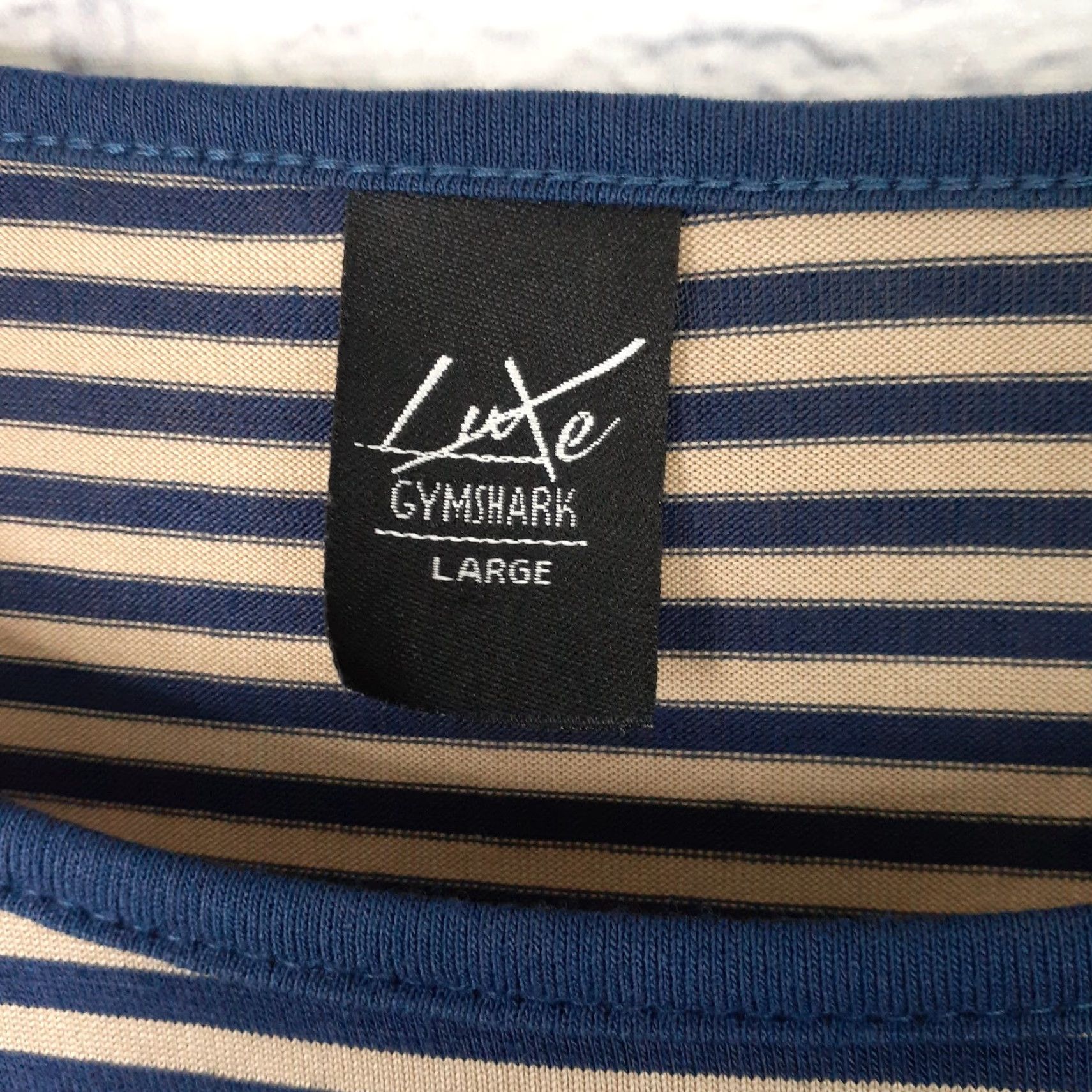 Gymshark Gymshark Short Sleeve Shirt Womens Small Blue Striped Luxe Fitness Fits S T-Shirt Activewear Casual Size S / US 4 / IT 40 - 5 Thumbnail