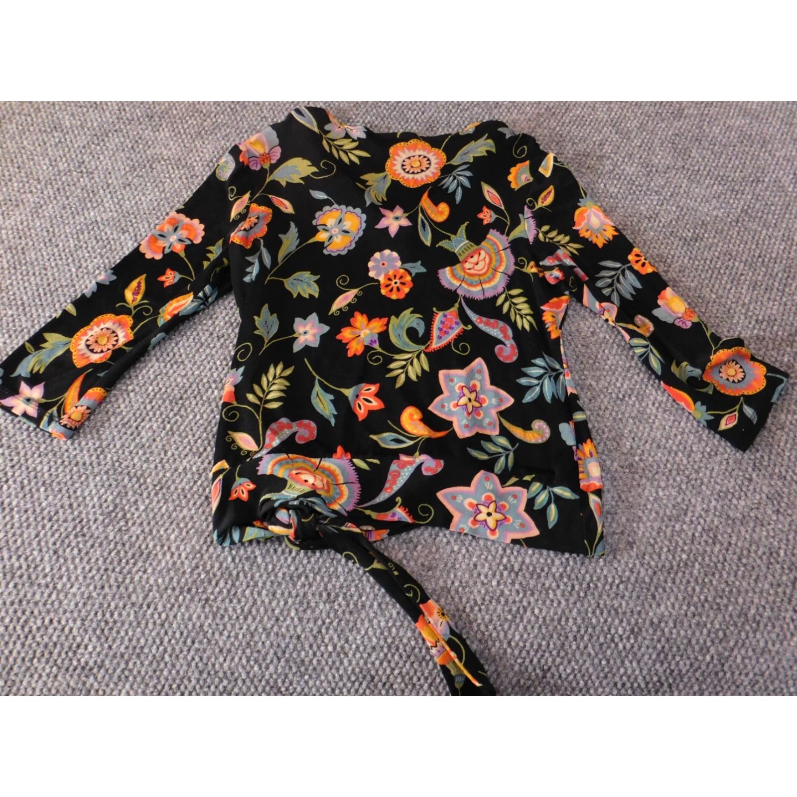 Vintage Choices Blouse Women S Black Floral Round Neck Long Sleeve Pullover Stretch Rayon Acetate Casual Shirt 2020s Basic Rose Pattern Women Size S / US 4 / IT 40 - 6 Thumbnail