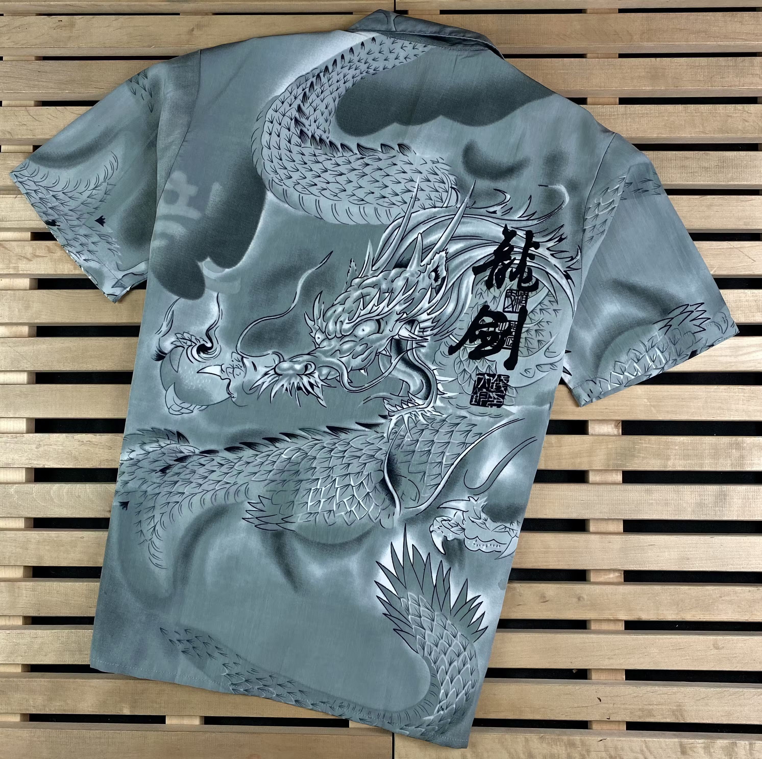 Japanese Brand × Vintage Mens Japanese Dragon Vintage Shirt Size L Size US L / EU 52-54 / 3 - 6 Thumbnail