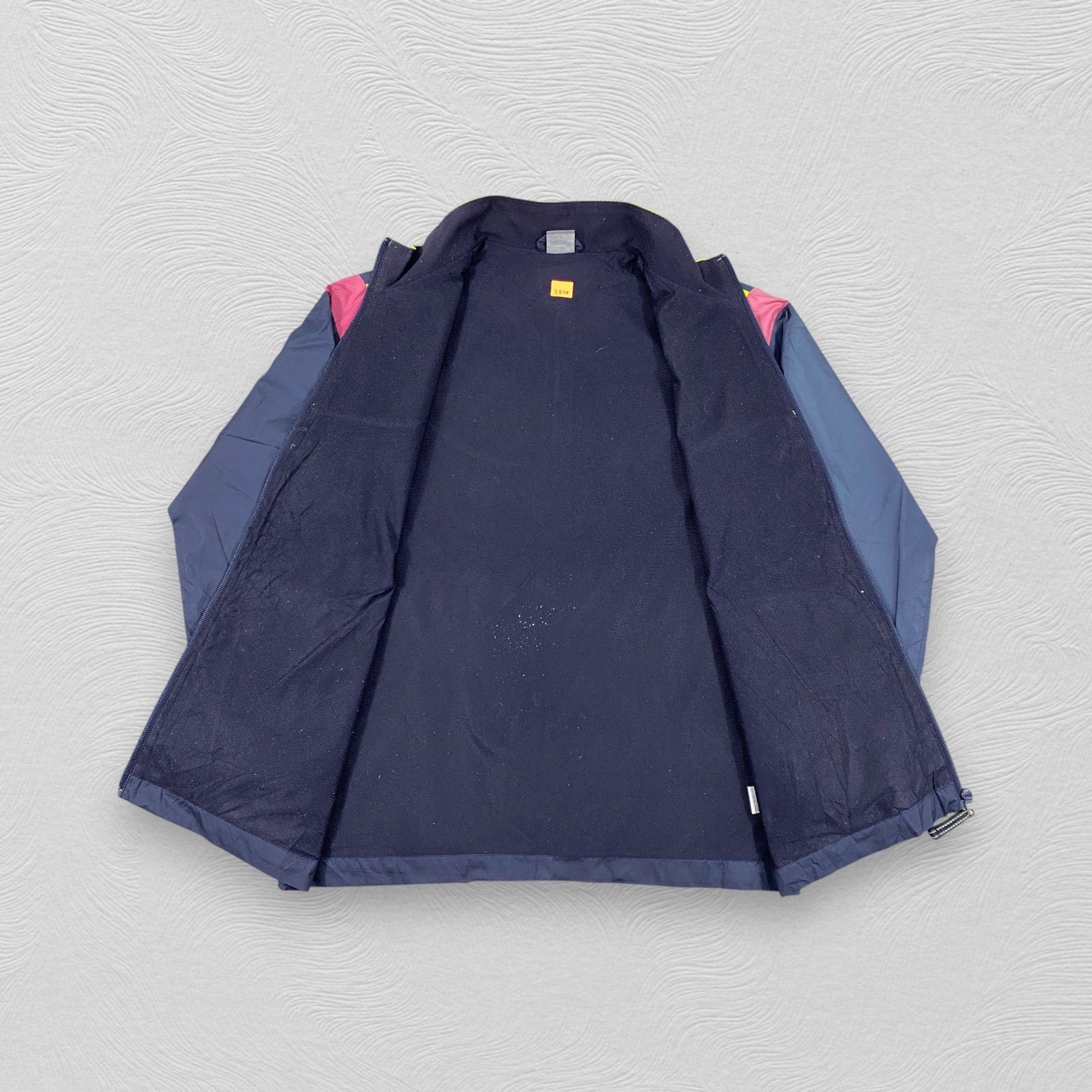 Japanese Brand Vintage Puma Football Light Jacket -J298 Size US M / EU 48-50 / 2 - 3 Thumbnail
