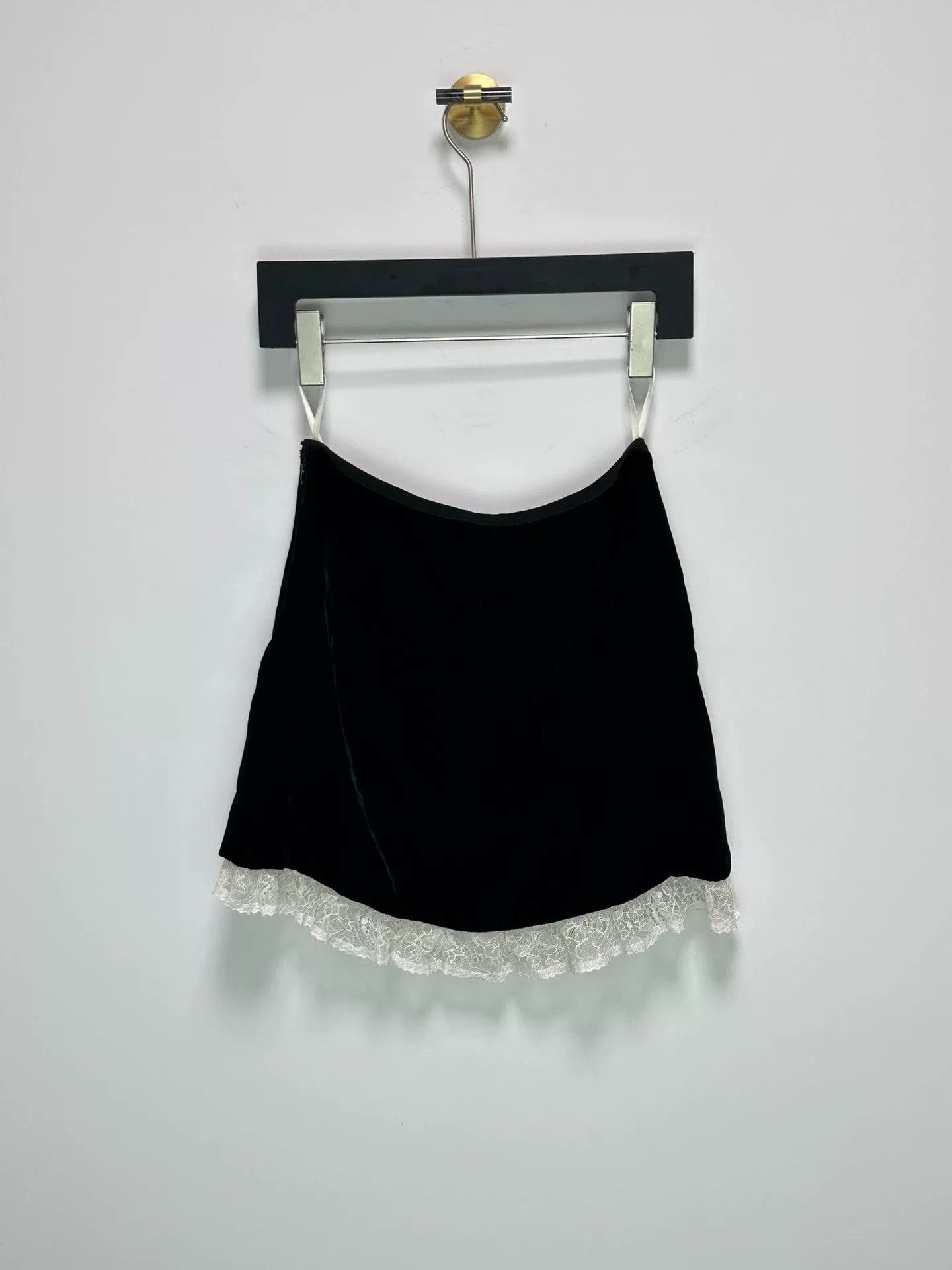 Miu Miu Miu Miu Black Velvet Lace Hem Short Skirt Size US XS / EU 42 / 0 - 2 Thumbnail