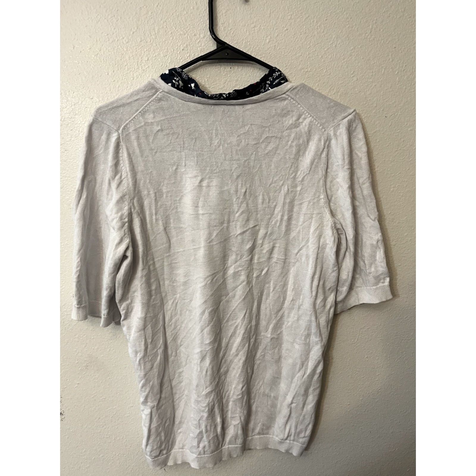 Tommy Hilfiger Tommy Hilfiger T-shirt Women Large White Flag Logo V Neck Tee Shirt Top Size L / US 10 / IT 46 - 3 Thumbnail