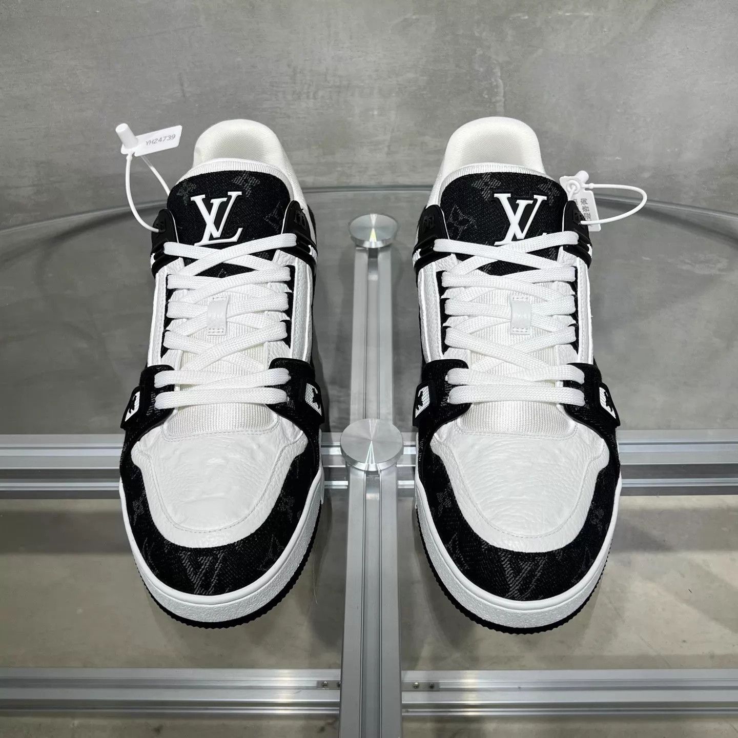 Louis Vuitton LV Trainer Black White Denim UK10.5/44.5 Size US 11.5 / EU 44-45 - 1 Thumbnail