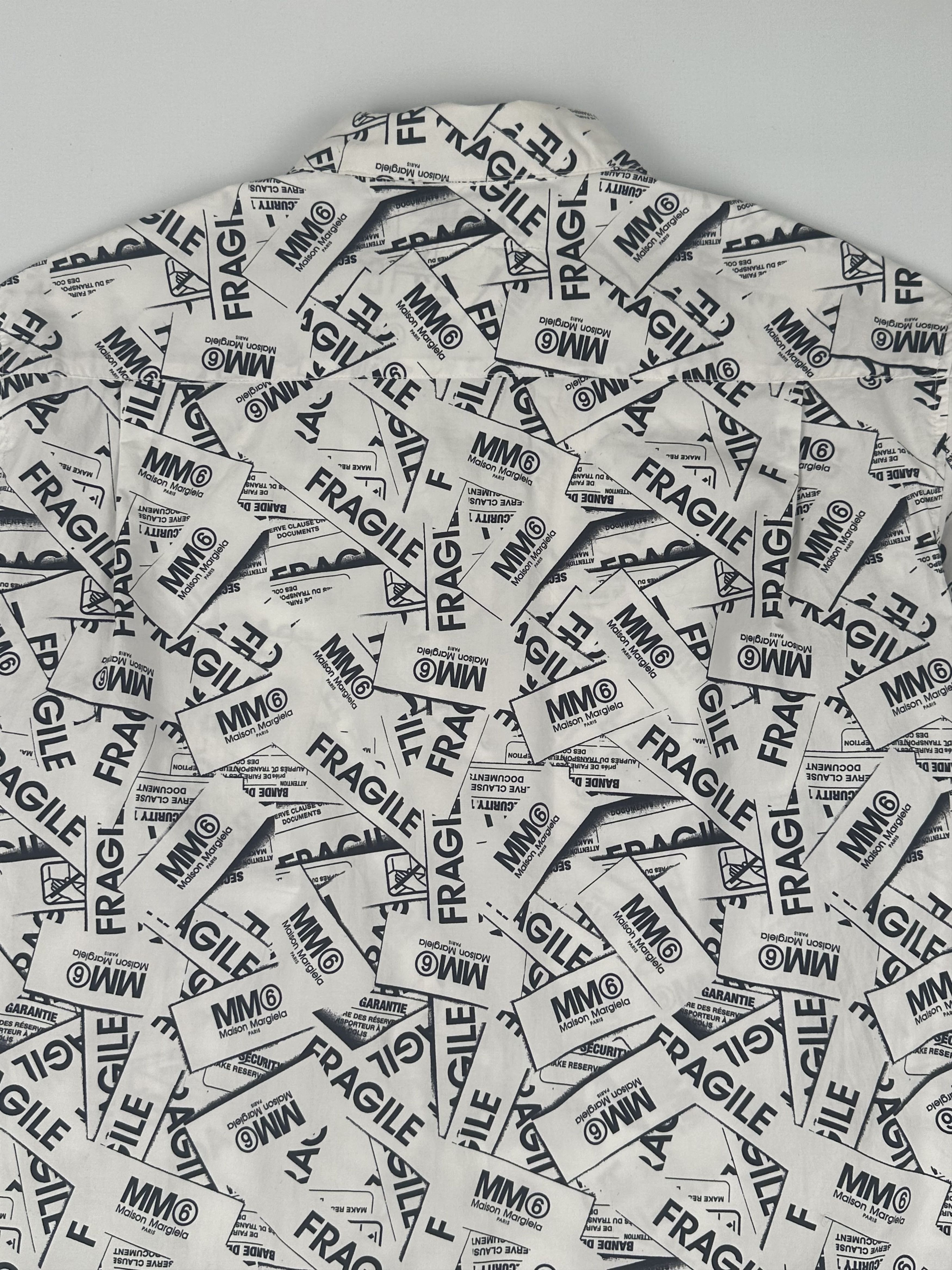 Maison Margiela MM6 Fragile Label Print Shirt Size US L / EU 52-54 / 3 - 9 Thumbnail