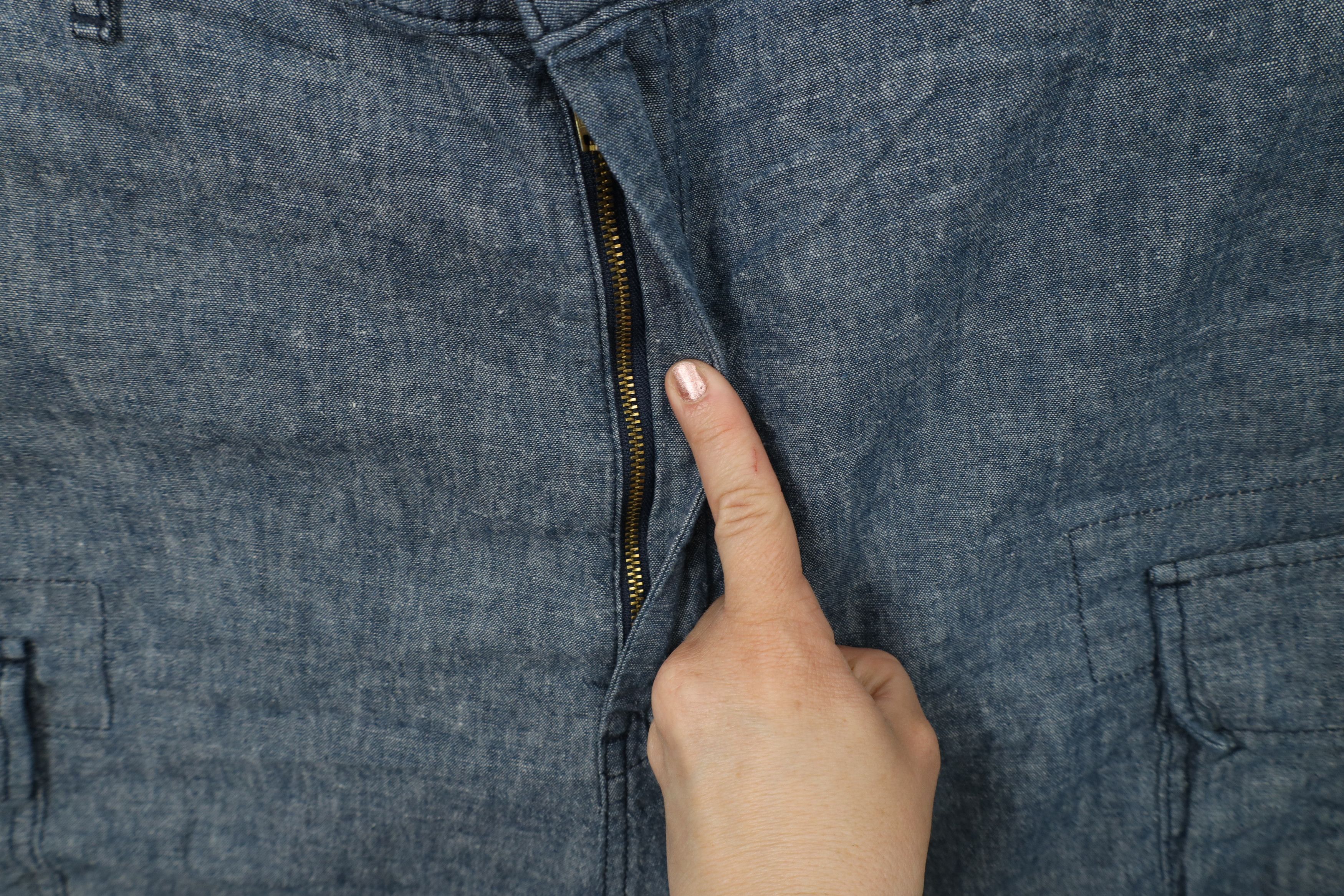 Levi's × Vintage Vintage Y2K Levis Linen Blend Cargo Shorts Chambray Blue Size US 40 / EU 56 - 5 Thumbnail
