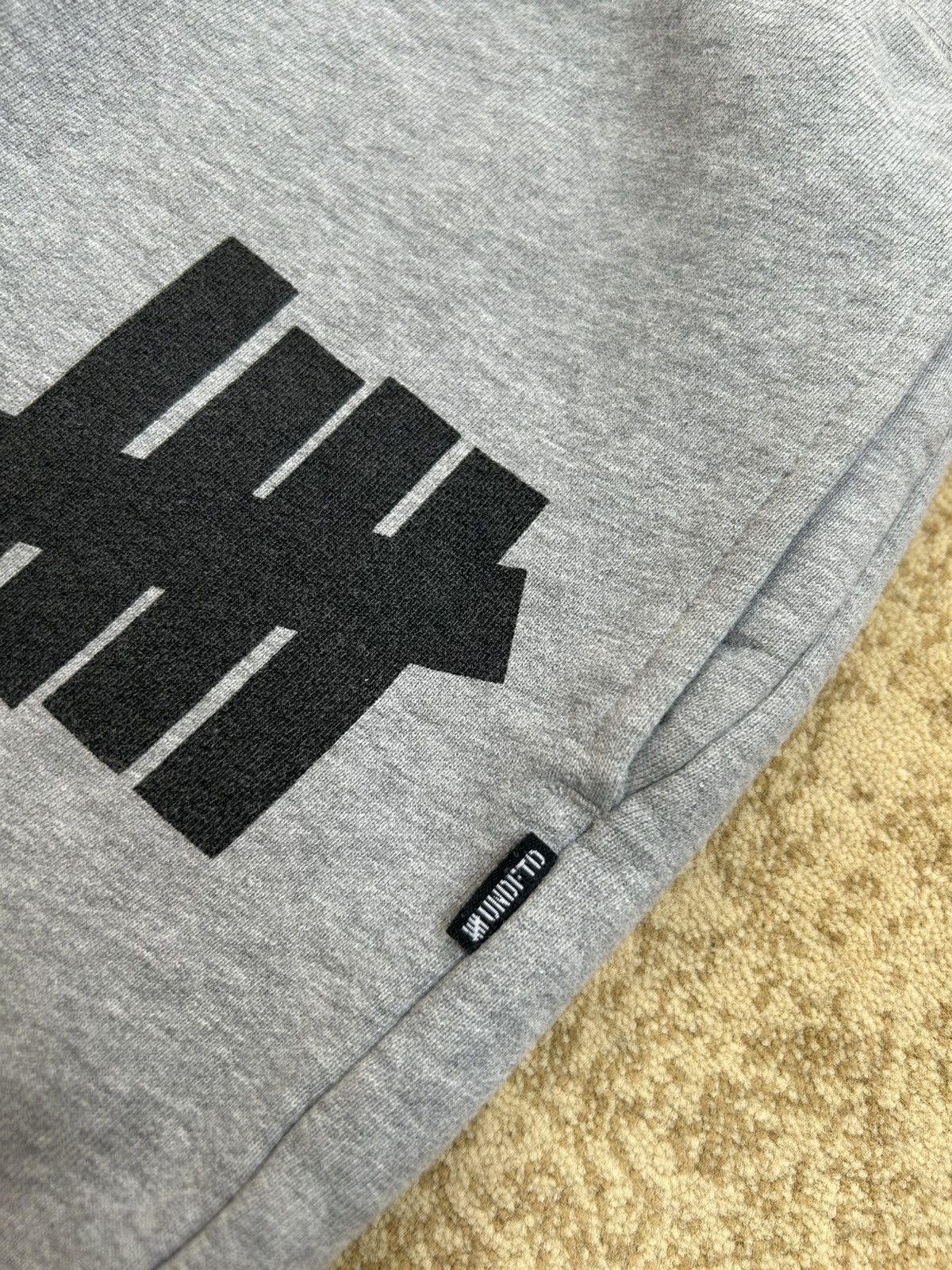 Undefeated Undefeated 5 Strike Gray Sweatpants Size US 32 / EU 48 - 6 Thumbnail