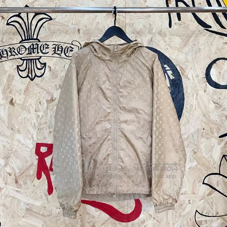 Louis Vuitton Louis Vuitton Full-print double-sided assault jacket Size US M / EU 48-50 / 2 - 4 Thumbnail