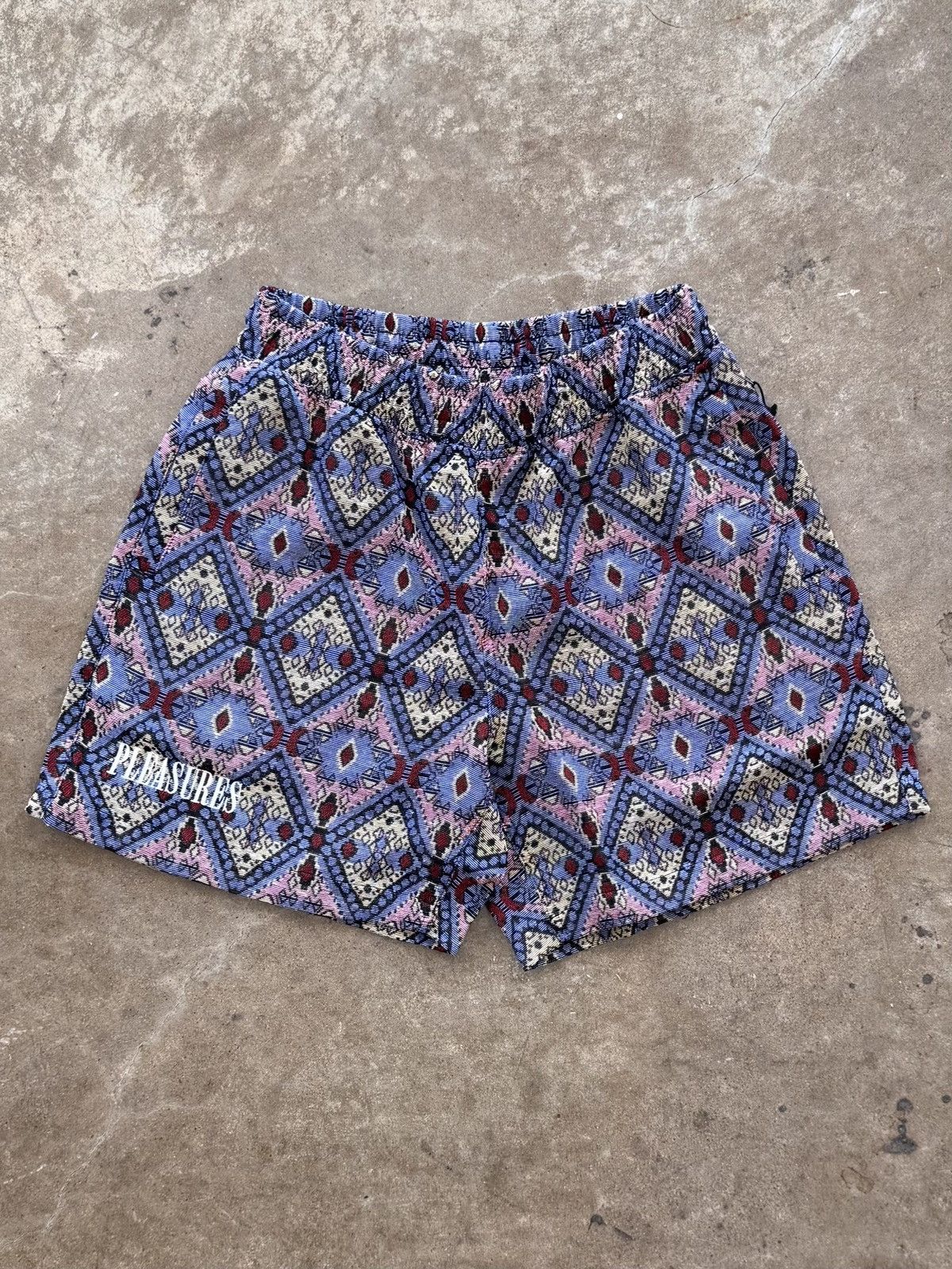 Pleasures Coffer Short Small