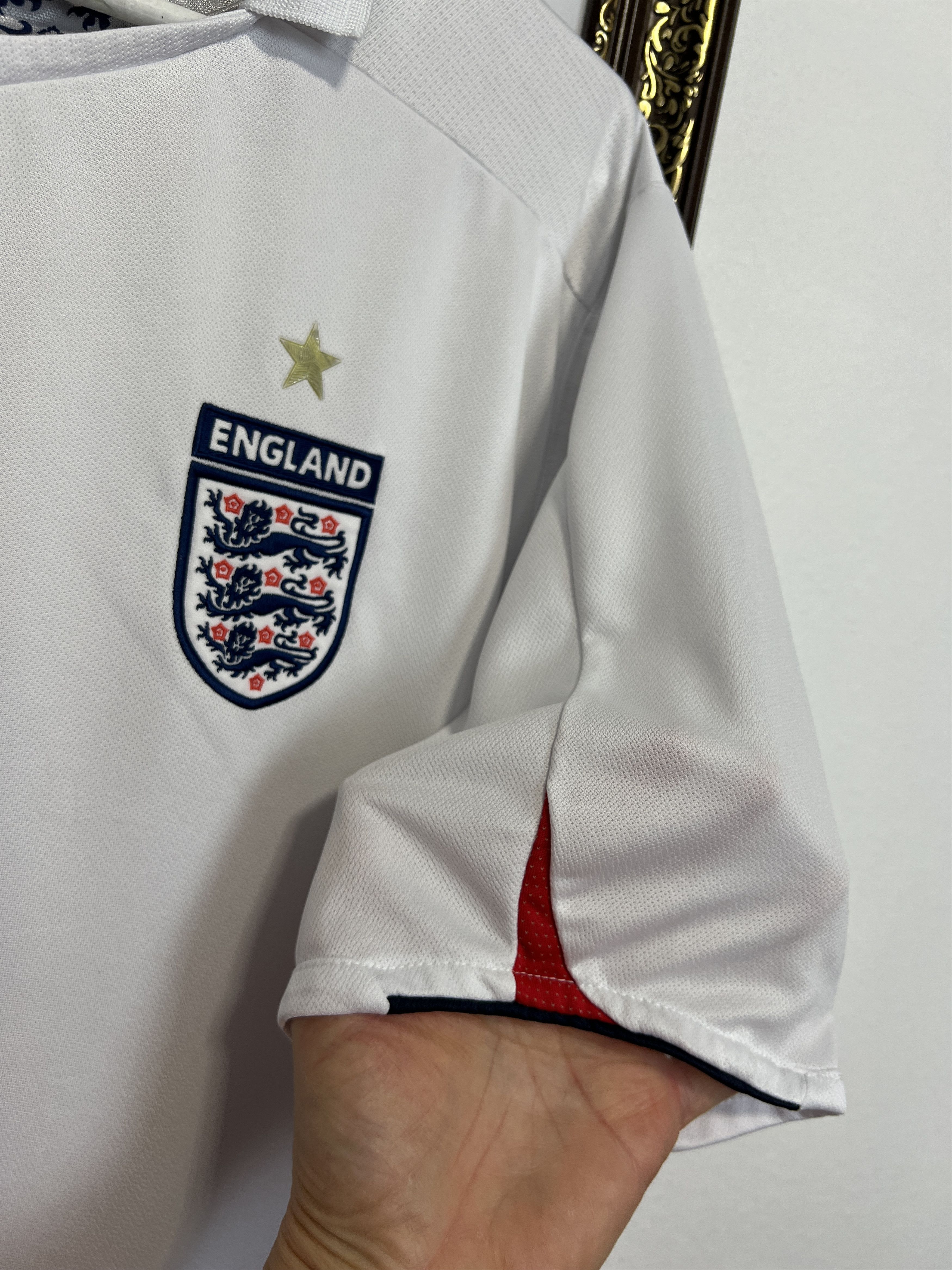 Umbro England Home football shirt 2005 Soccer Umbro Jersey Trikot Size US XL / EU 56 / 4 - 4 Thumbnail