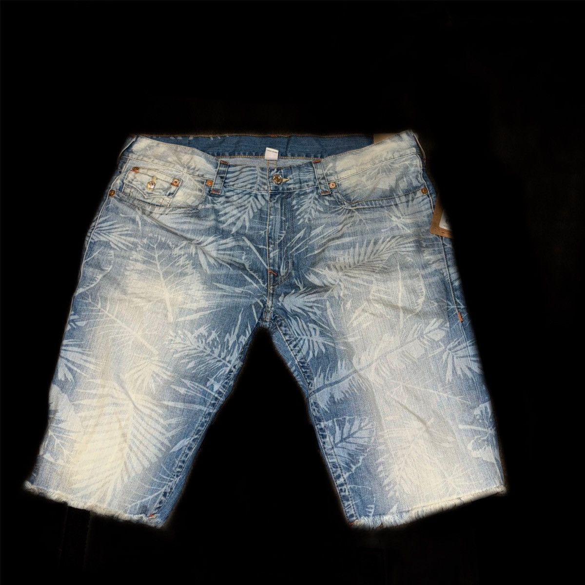 True Religion true religion white and blue shorts Size US 44 / EU 60 - 1 Thumbnail