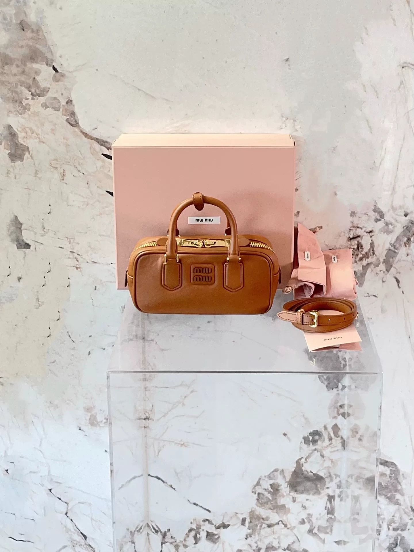Miu Miu Pre-loved Bag Very good condition Size ONE SIZE - 1 Thumbnail