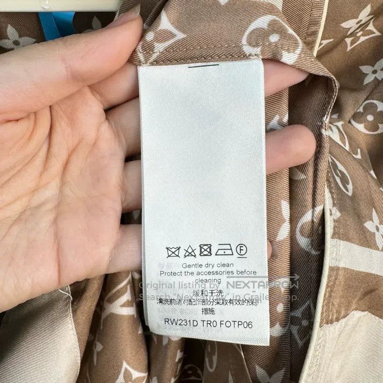 Louis Vuitton Louis Vuitton SS23 Silk presbyopic full logo shirt Size XS / US 0-2 / IT 36-38 - 3 Thumbnail